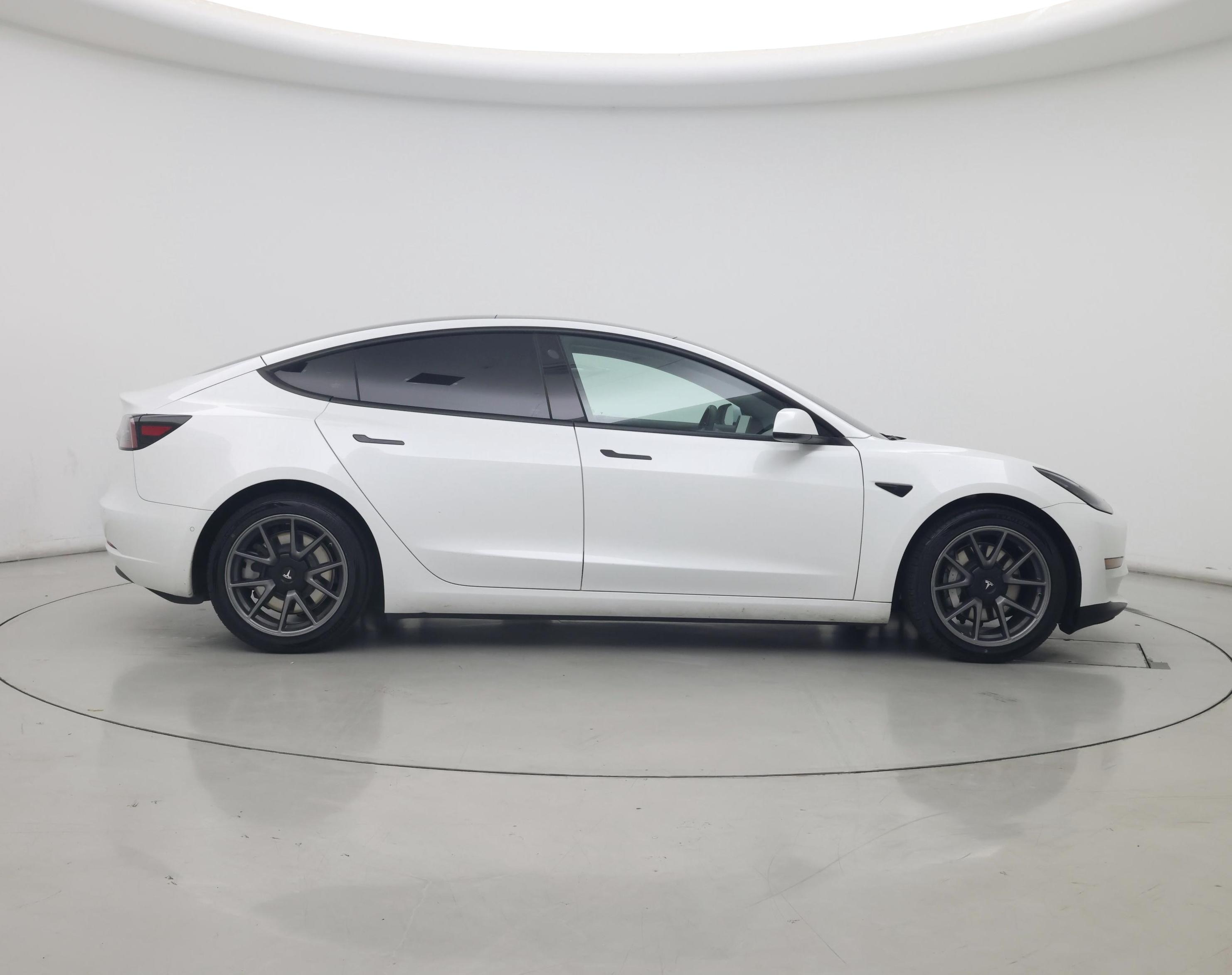 Thumbnail: 2021 Tesla Model 3 - 7