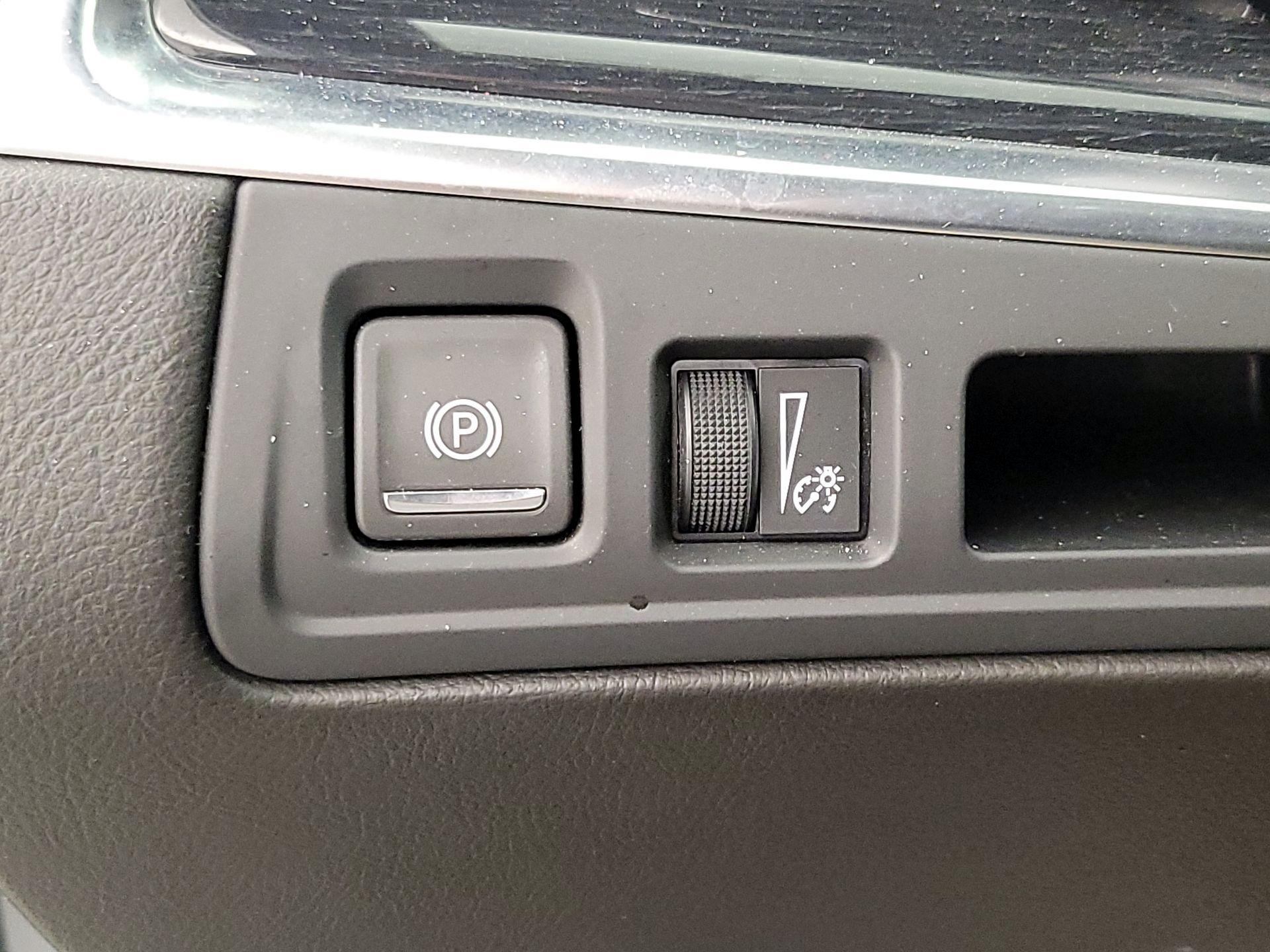 Thumbnail: 2025 Cadillac XT5 - 13