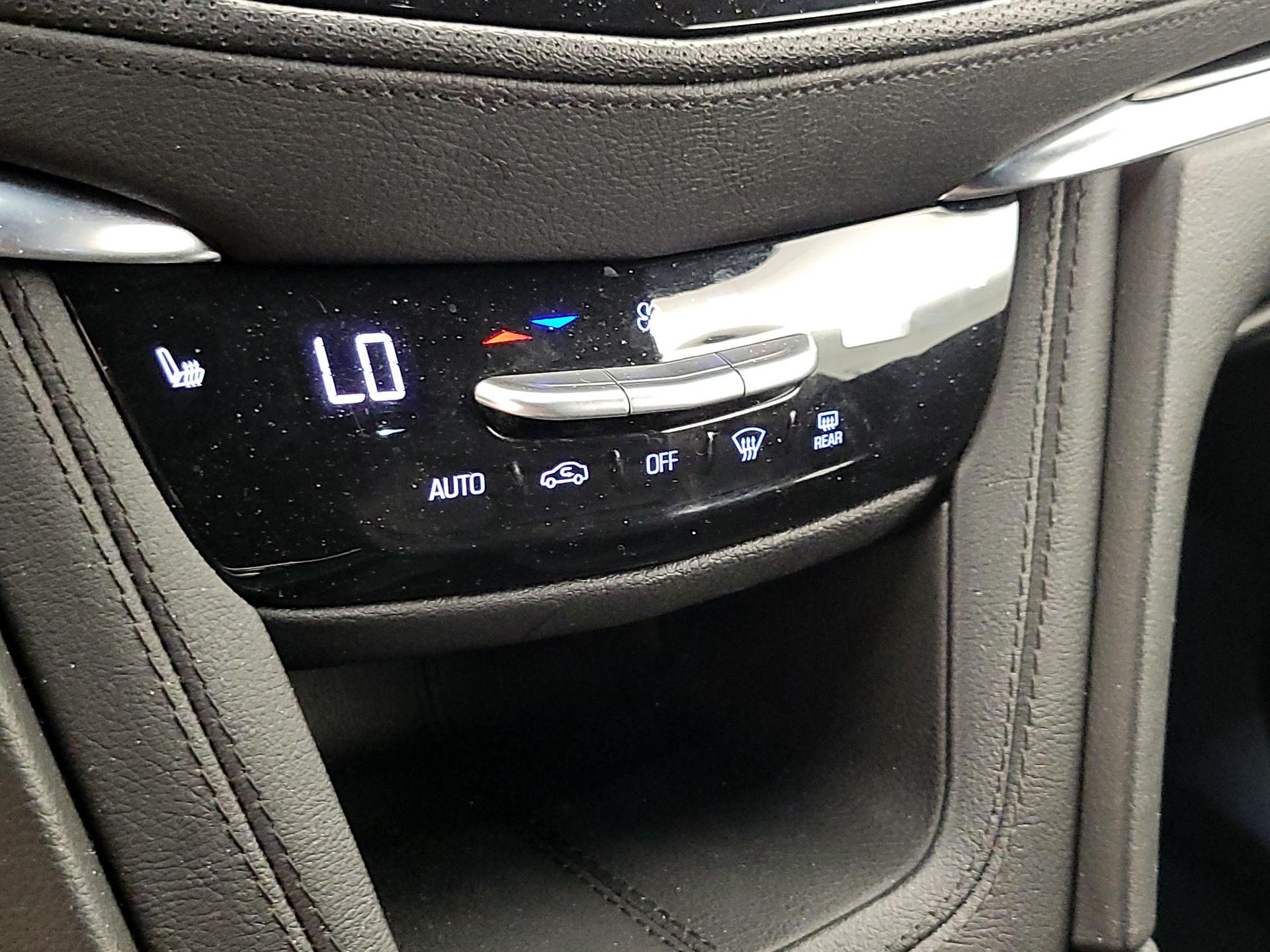 Thumbnail: 2025 Cadillac XT5 - 16