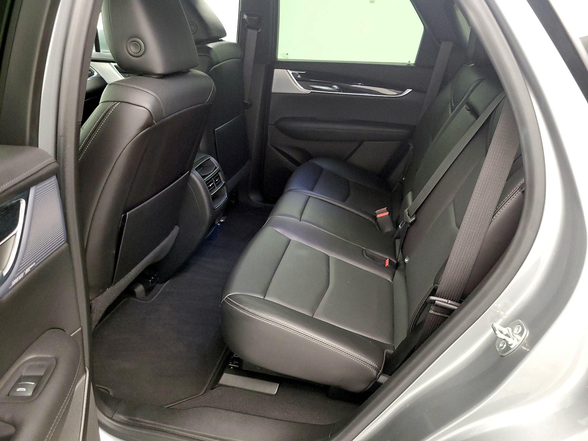 Thumbnail: 2025 Cadillac XT5 - 18