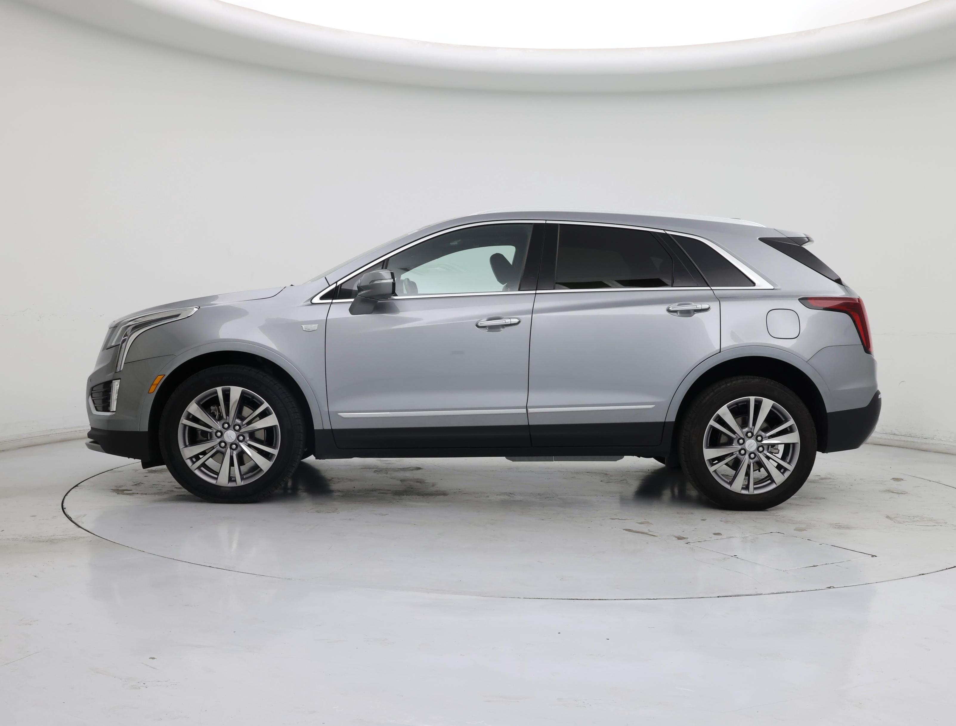 Thumbnail: 2025 Cadillac XT5 - 3