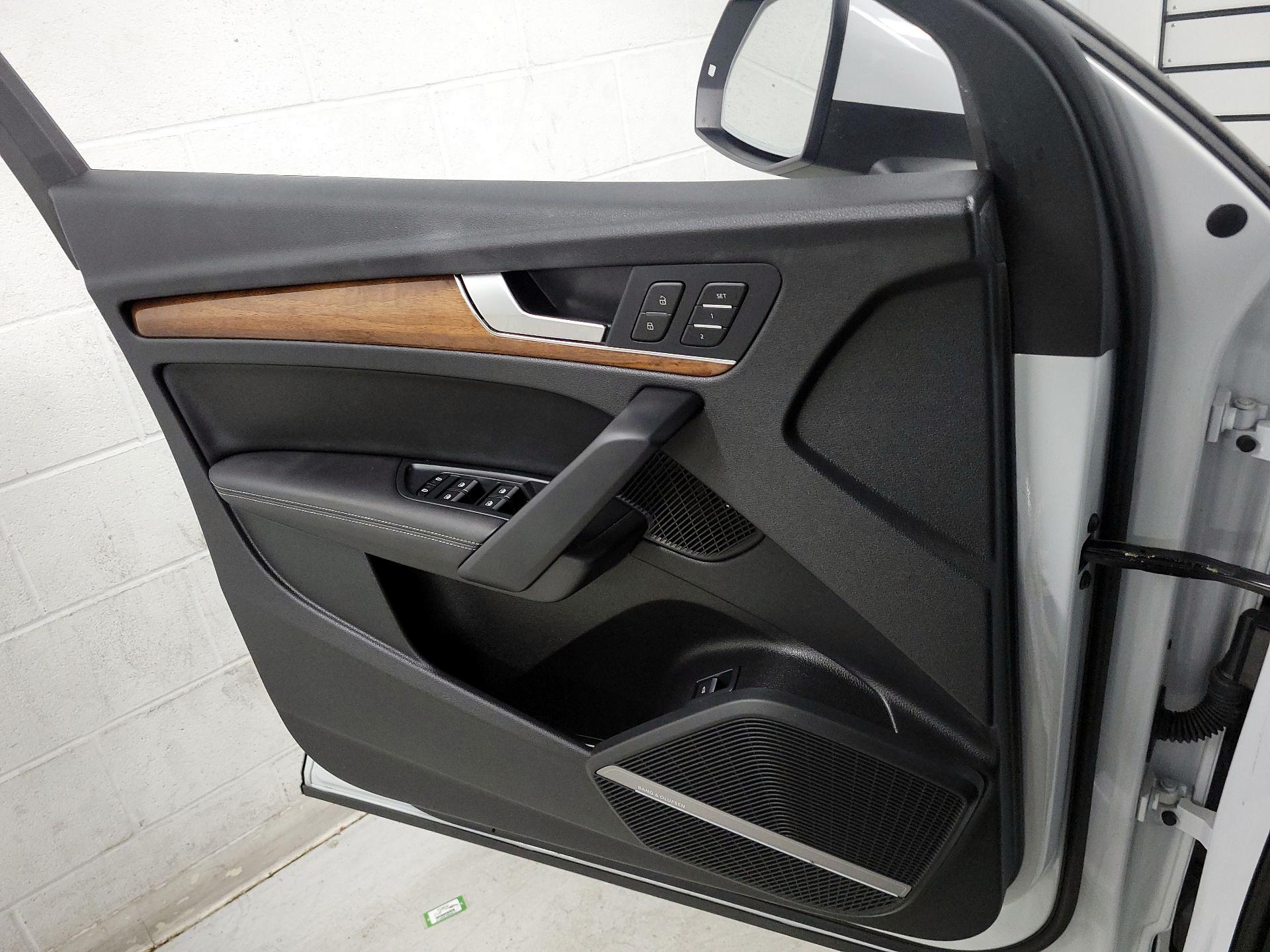 Thumbnail: 2022 Audi Q5 - 10