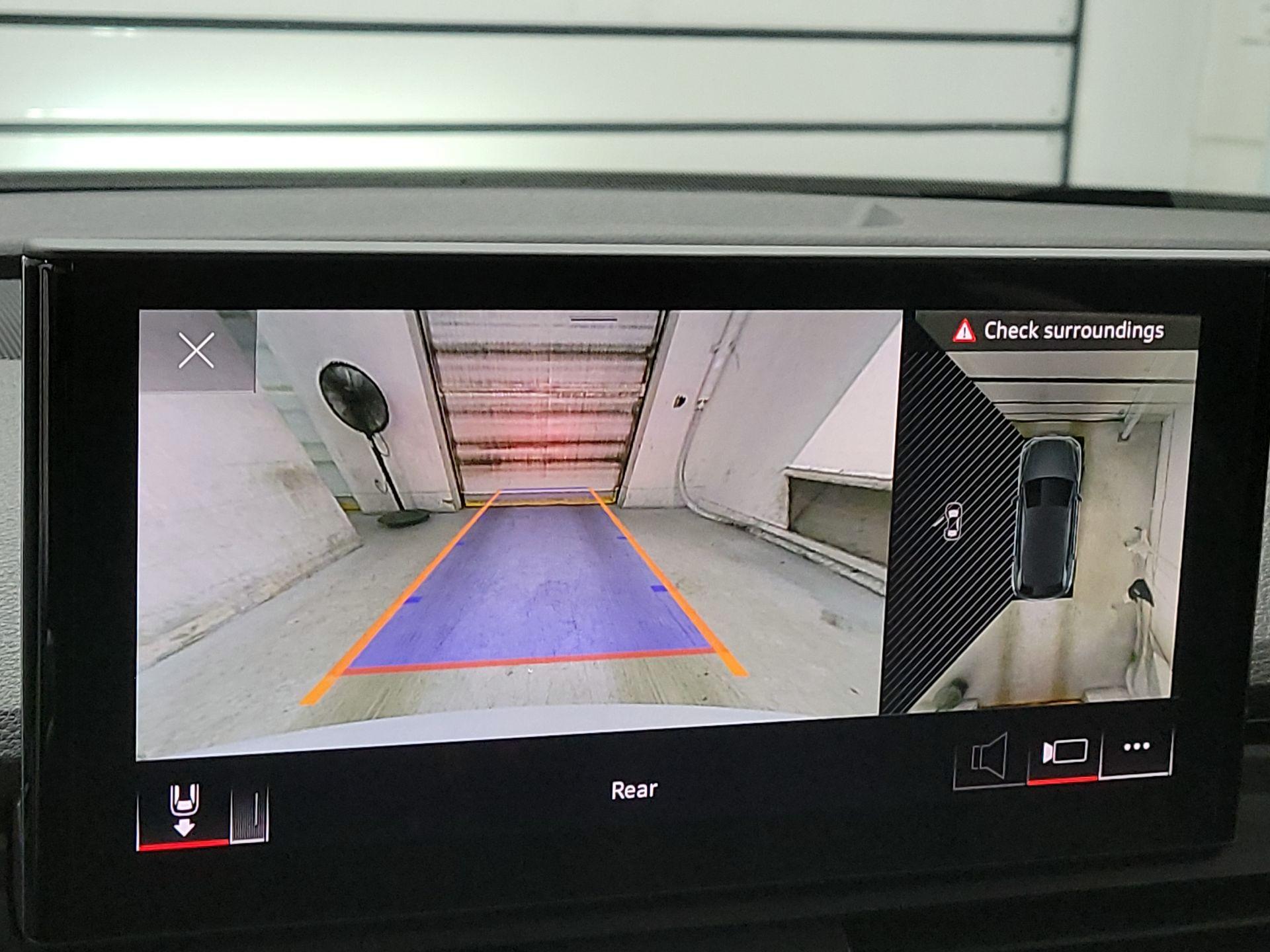 Thumbnail: 2022 Audi Q5 - 11