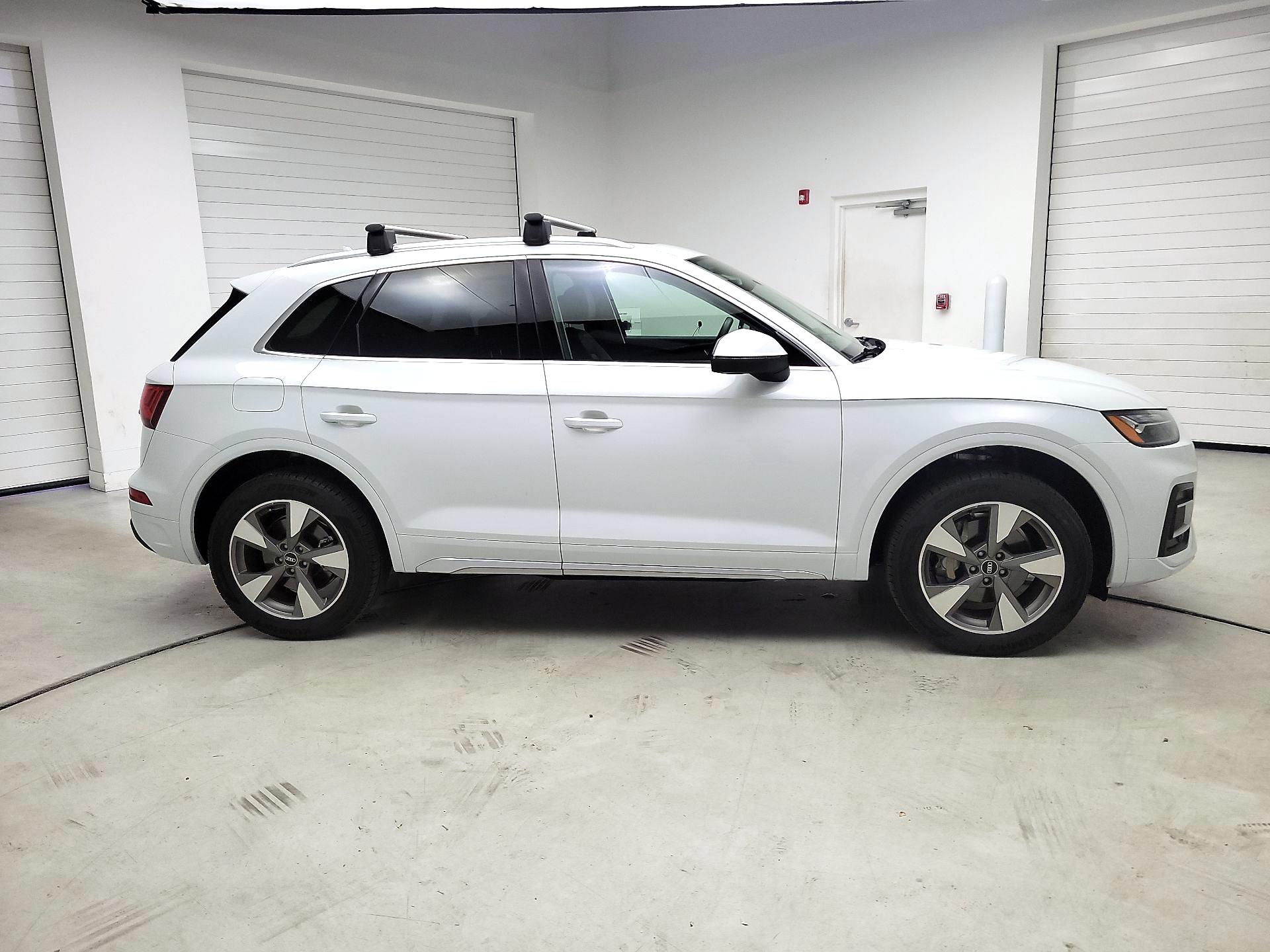 Thumbnail: 2022 Audi Q5 - 4