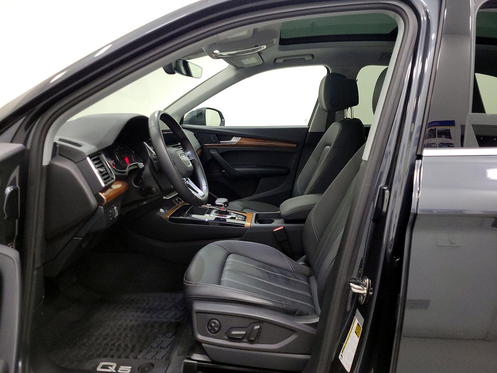 Thumbnail: 2023 Audi Q5 - 11