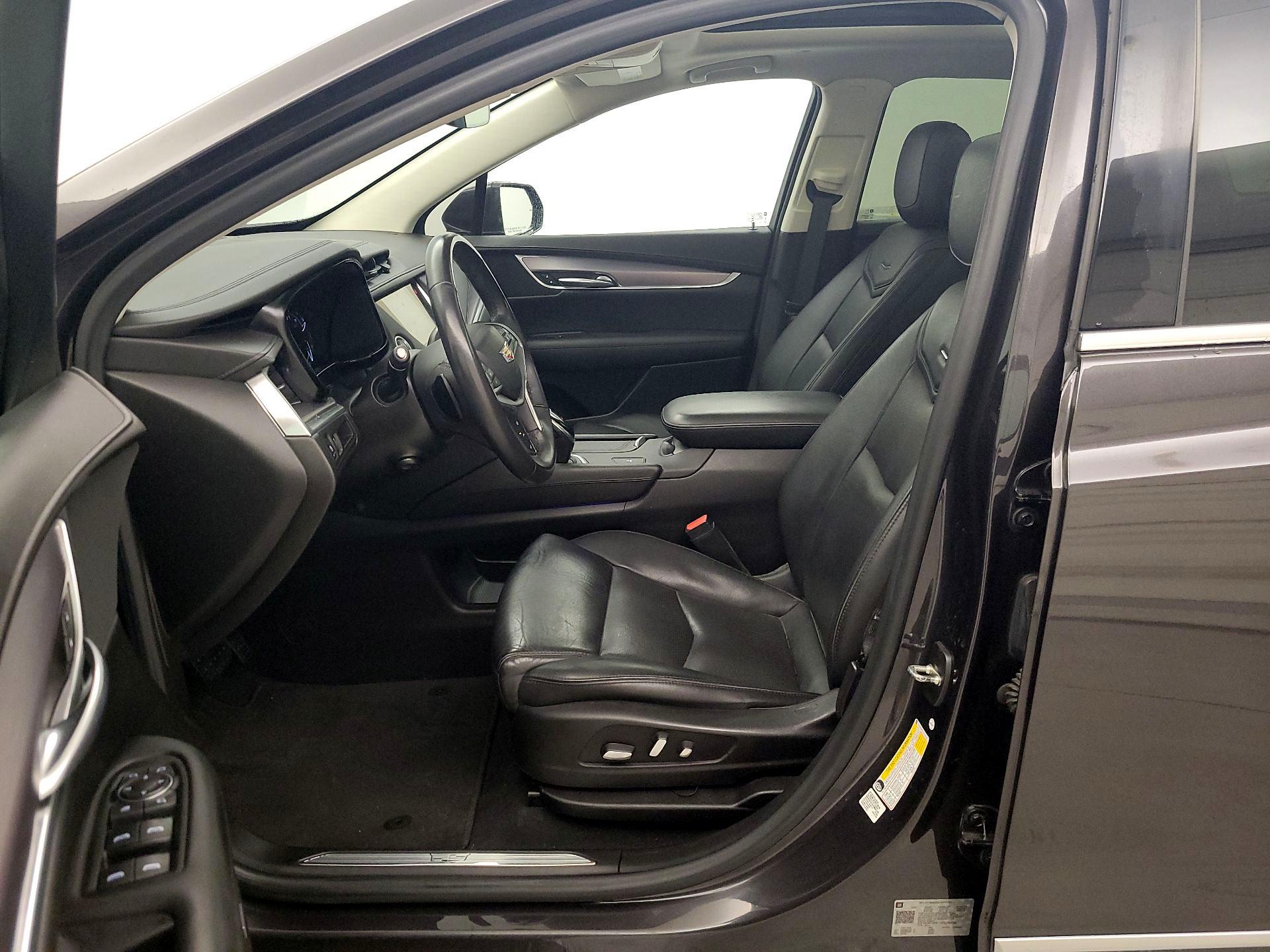 Thumbnail: 2018 Cadillac XT5 - 11