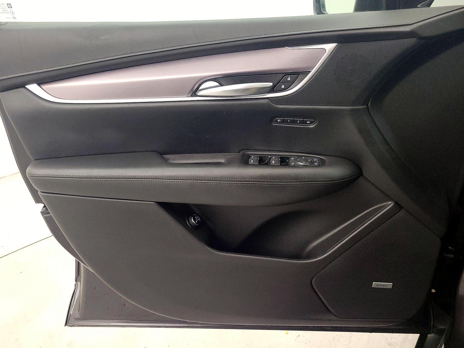 Thumbnail: 2018 Cadillac XT5 - 12