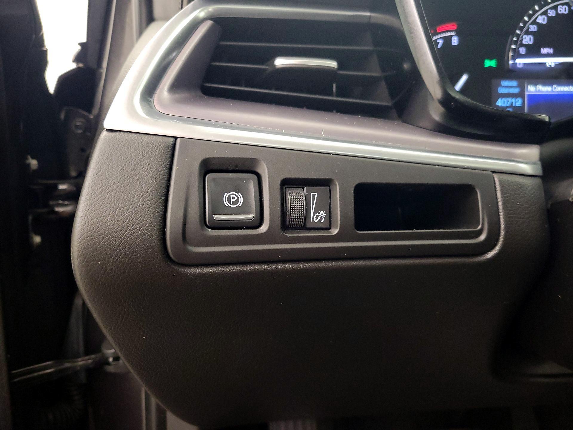 Thumbnail: 2018 Cadillac XT5 - 13