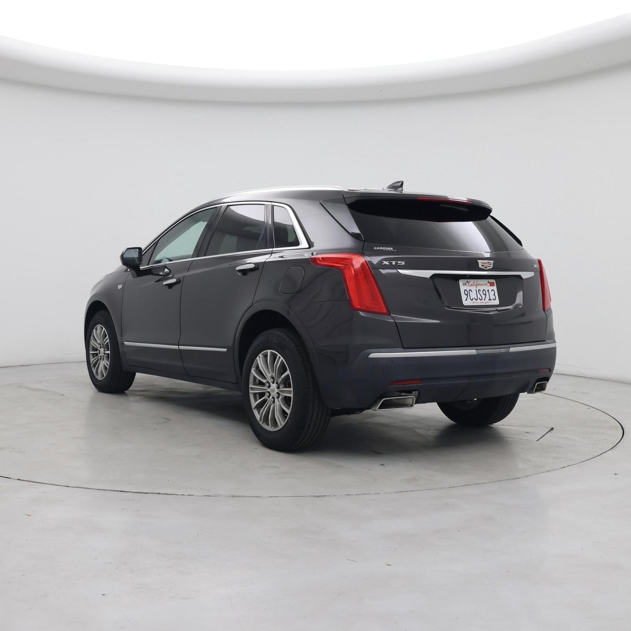 Thumbnail: 2018 Cadillac XT5 - 2