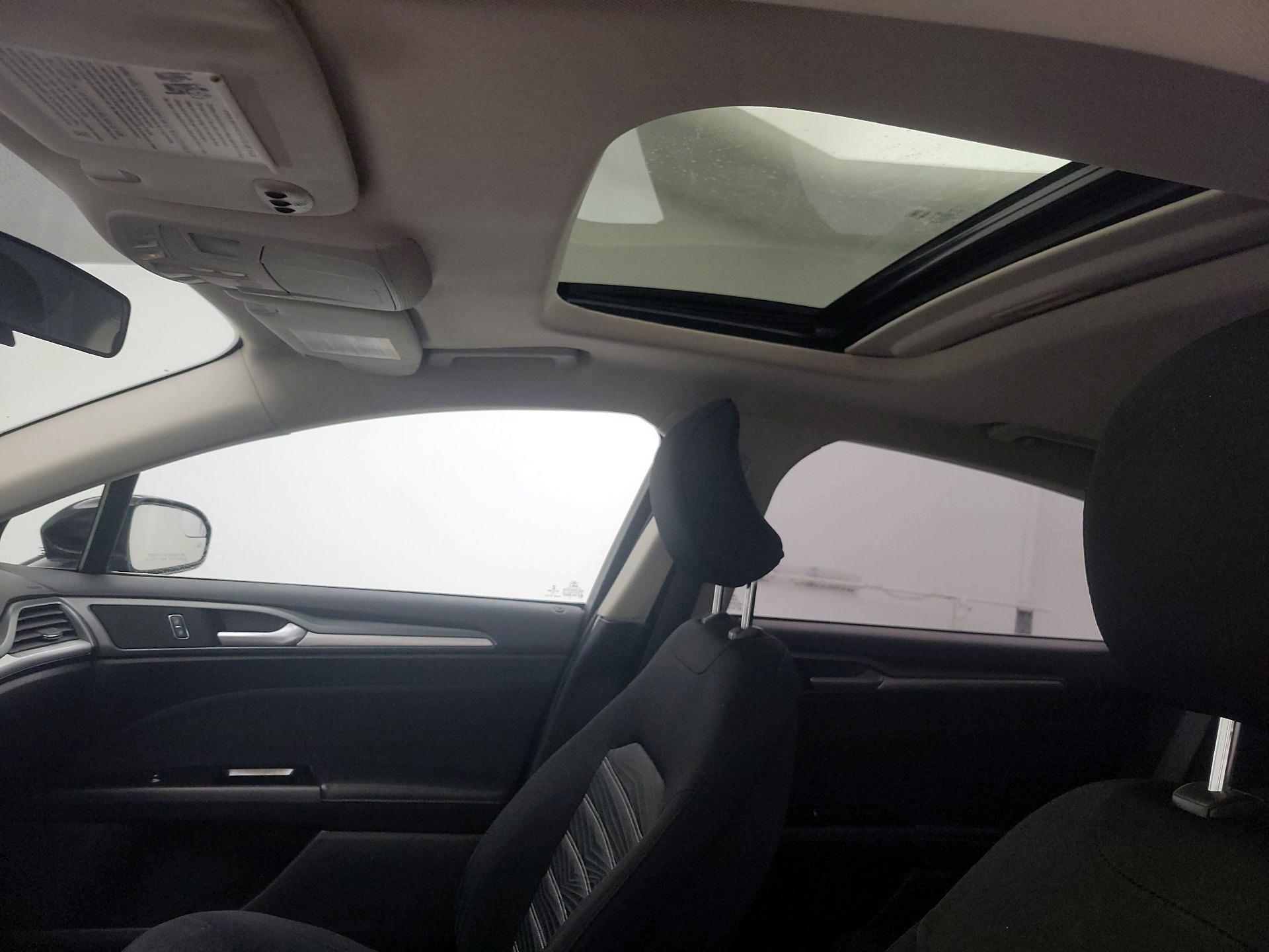 Thumbnail: 2016 Ford Fusion - 19