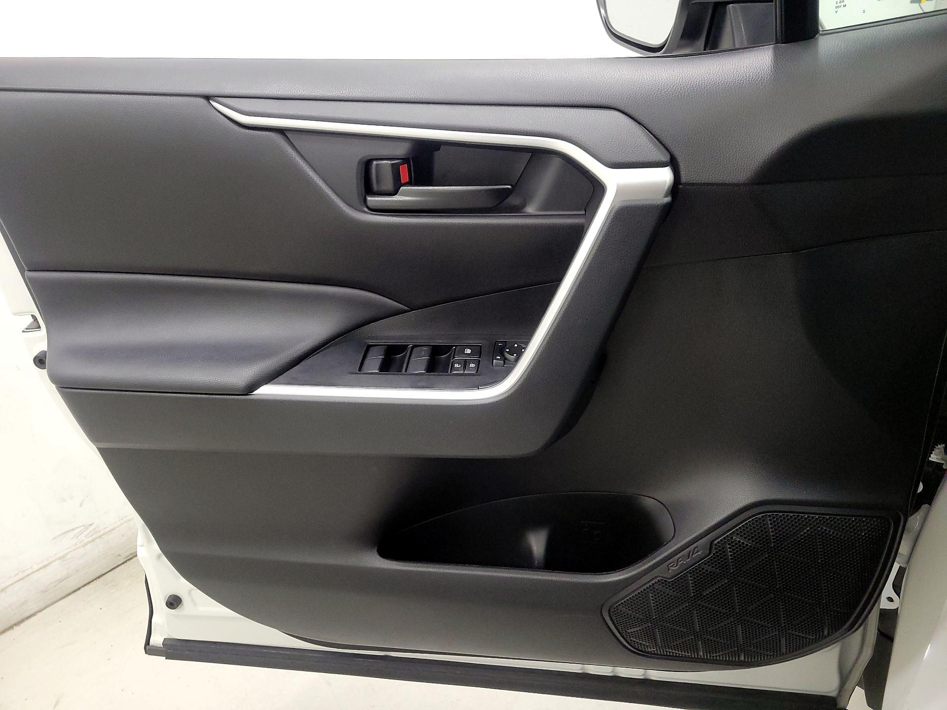 Thumbnail: 2024 Toyota RAV4 - 12