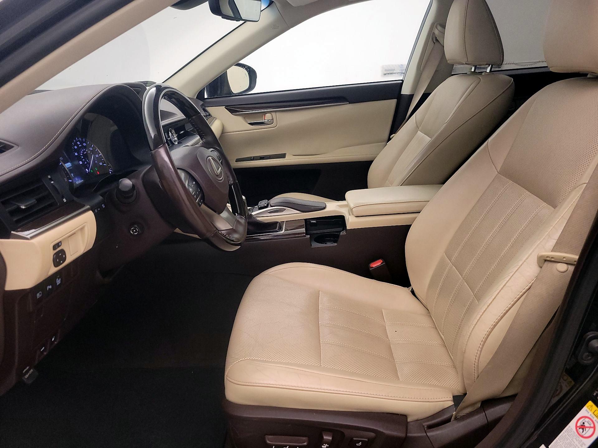 Thumbnail: 2018 Lexus ES - 11