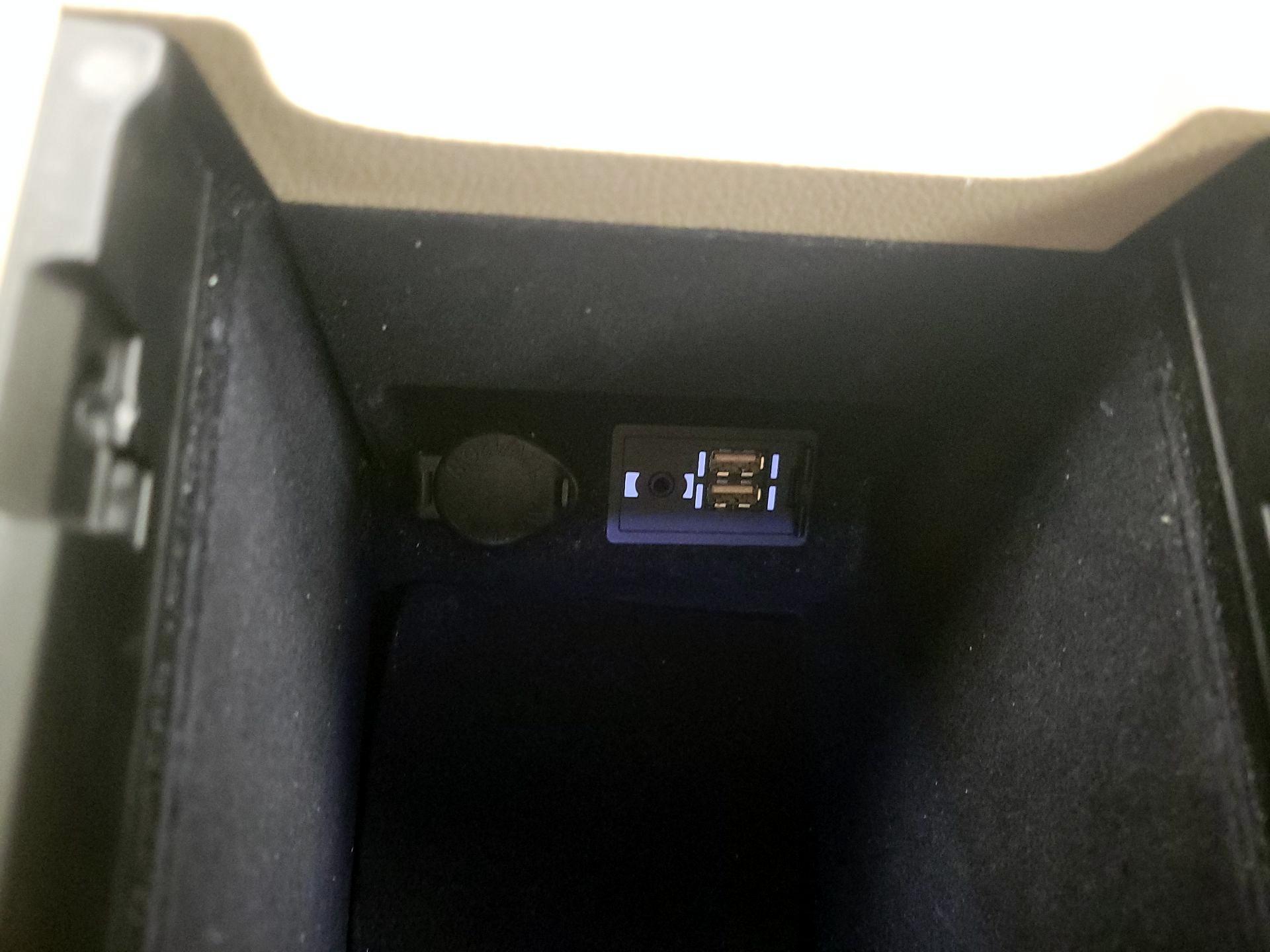 Thumbnail: 2018 Lexus ES - 18