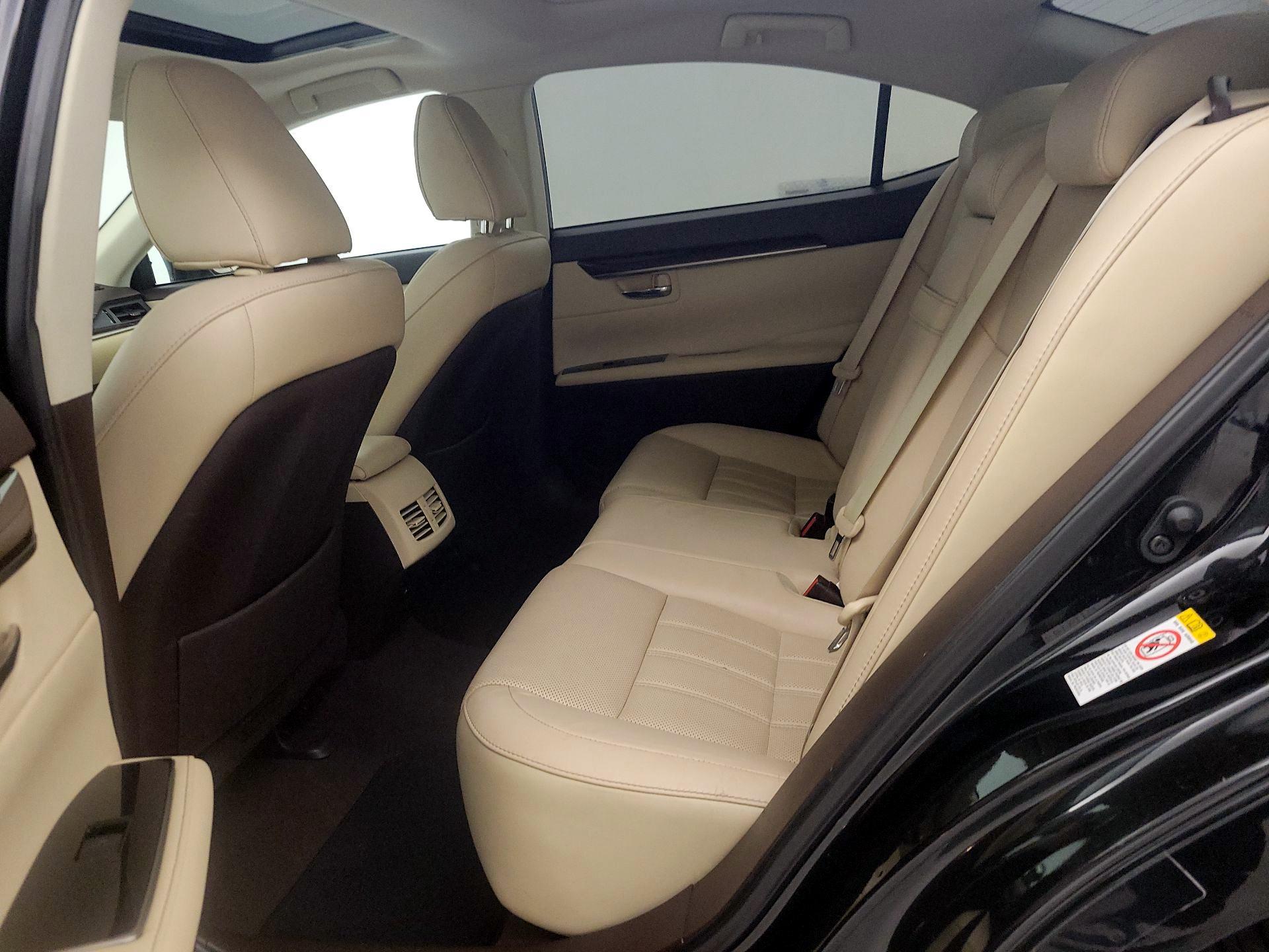 Thumbnail: 2018 Lexus ES - 20