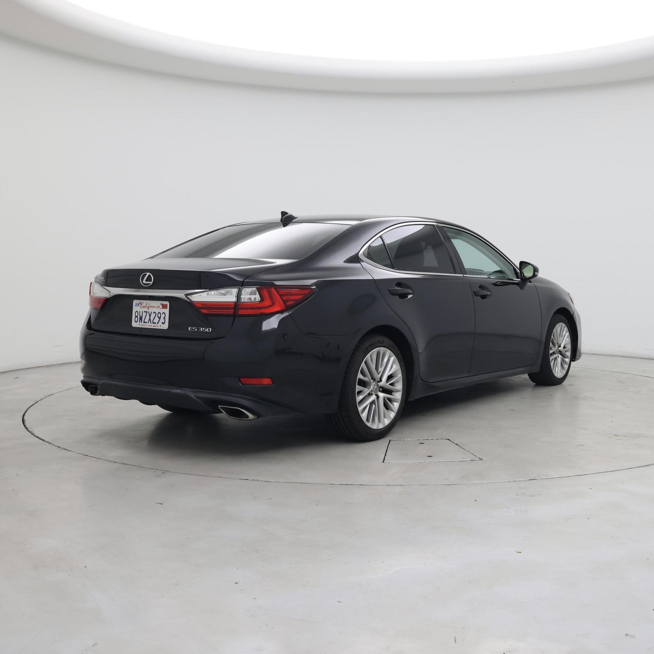 Thumbnail: 2018 Lexus ES - 8