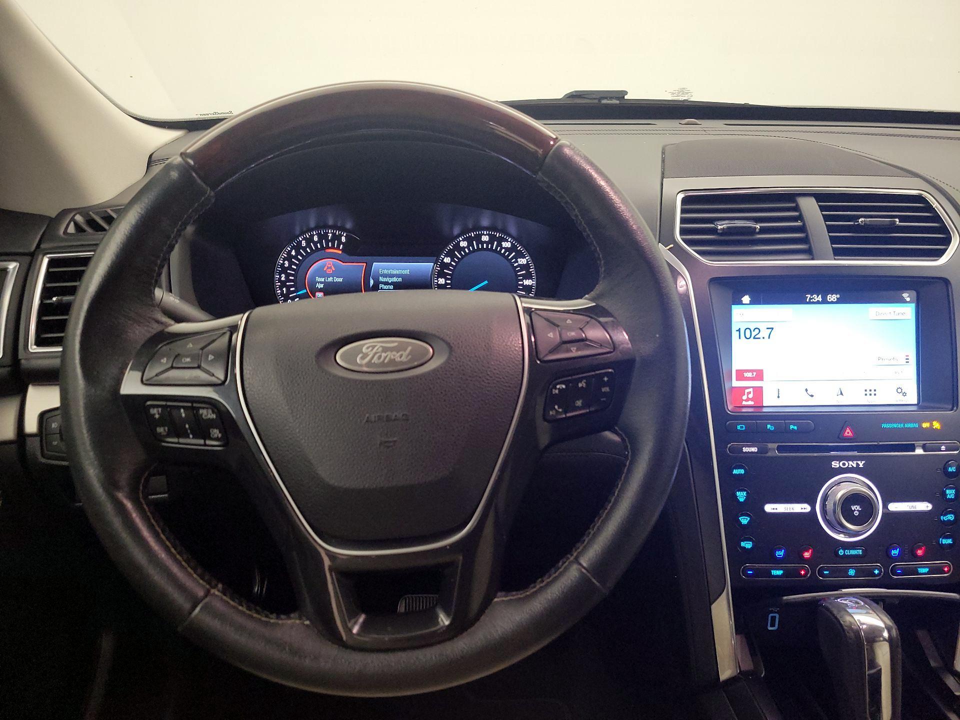 Thumbnail: 2018 Ford Explorer - 10