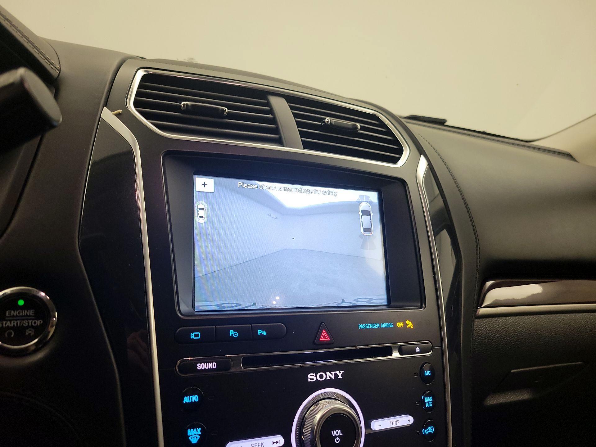 Thumbnail: 2018 Ford Explorer - 14