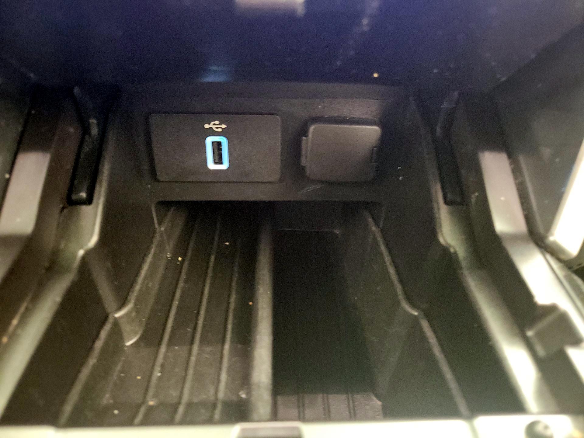 Thumbnail: 2018 Ford Explorer - 18