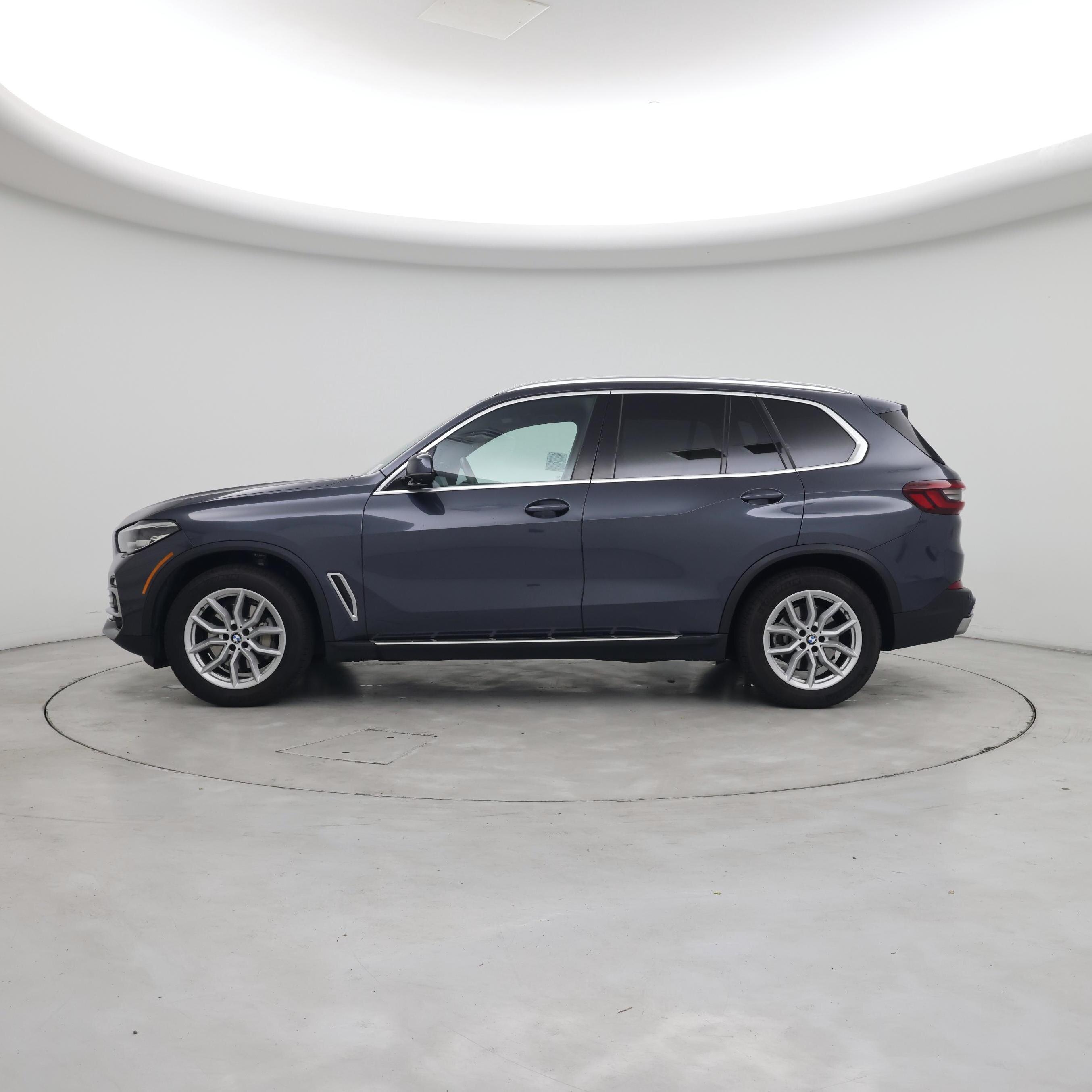 Thumbnail: 2021 BMW X5 - 3