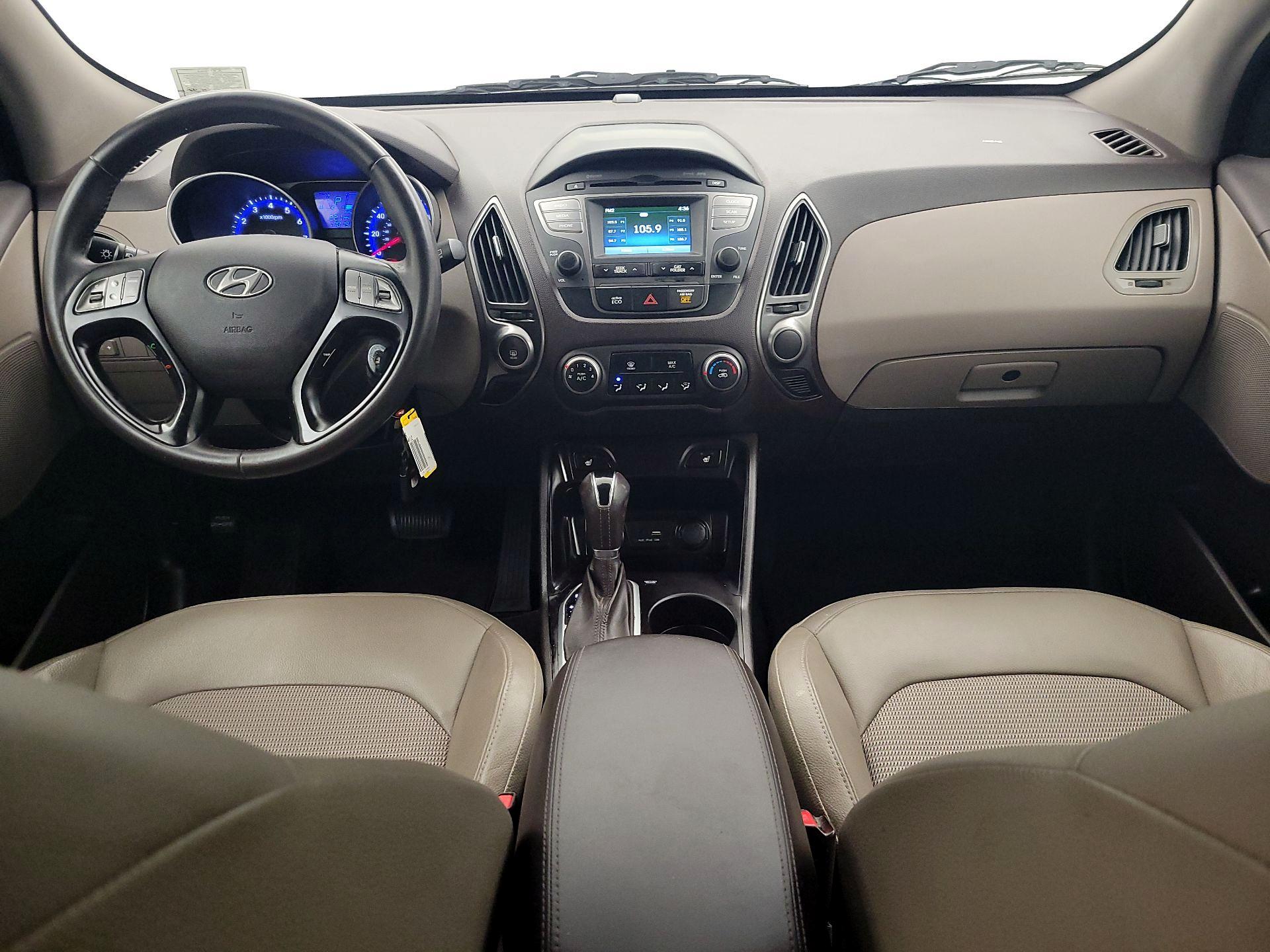 Thumbnail: 2015 Hyundai Tucson - 9