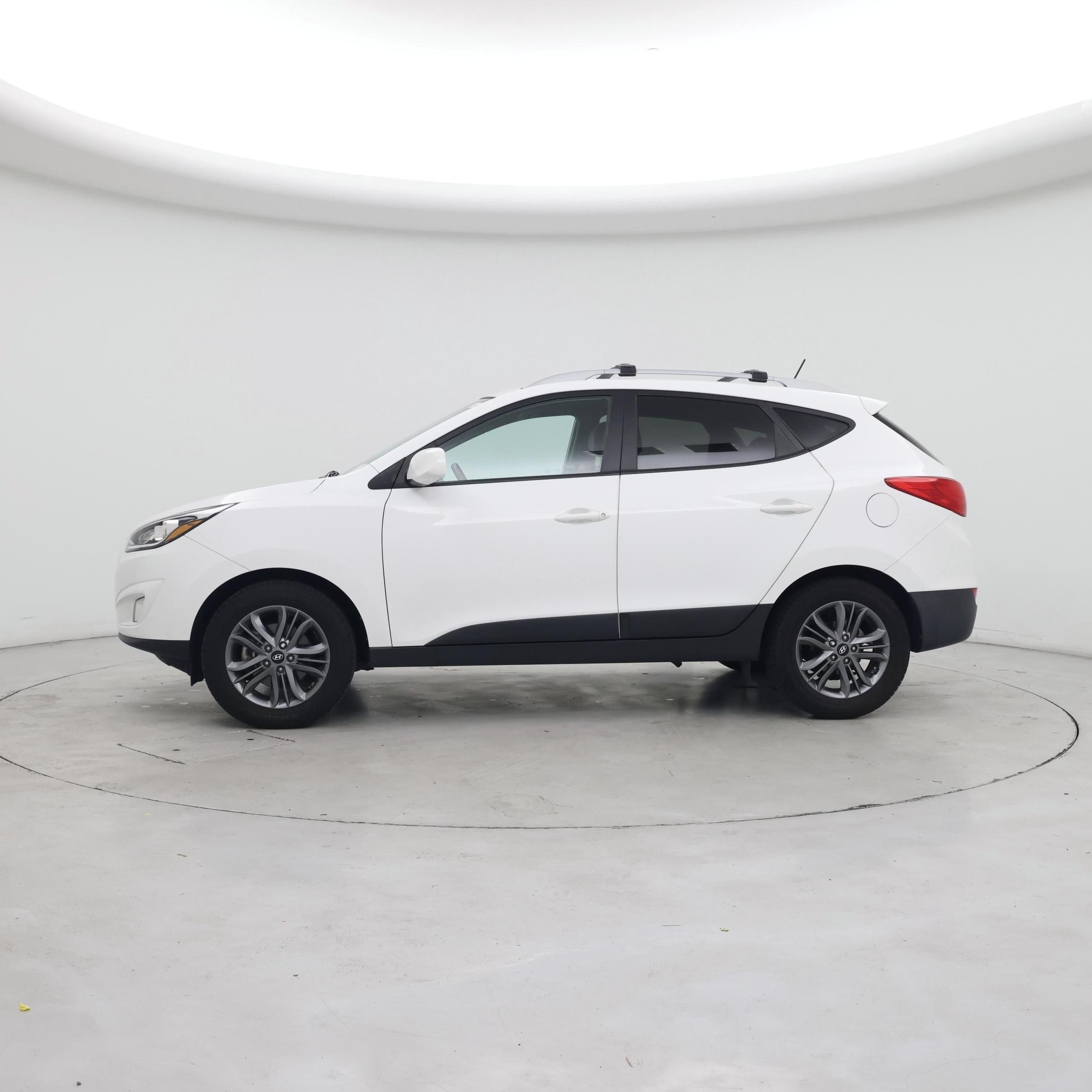 Thumbnail: 2015 Hyundai Tucson - 3
