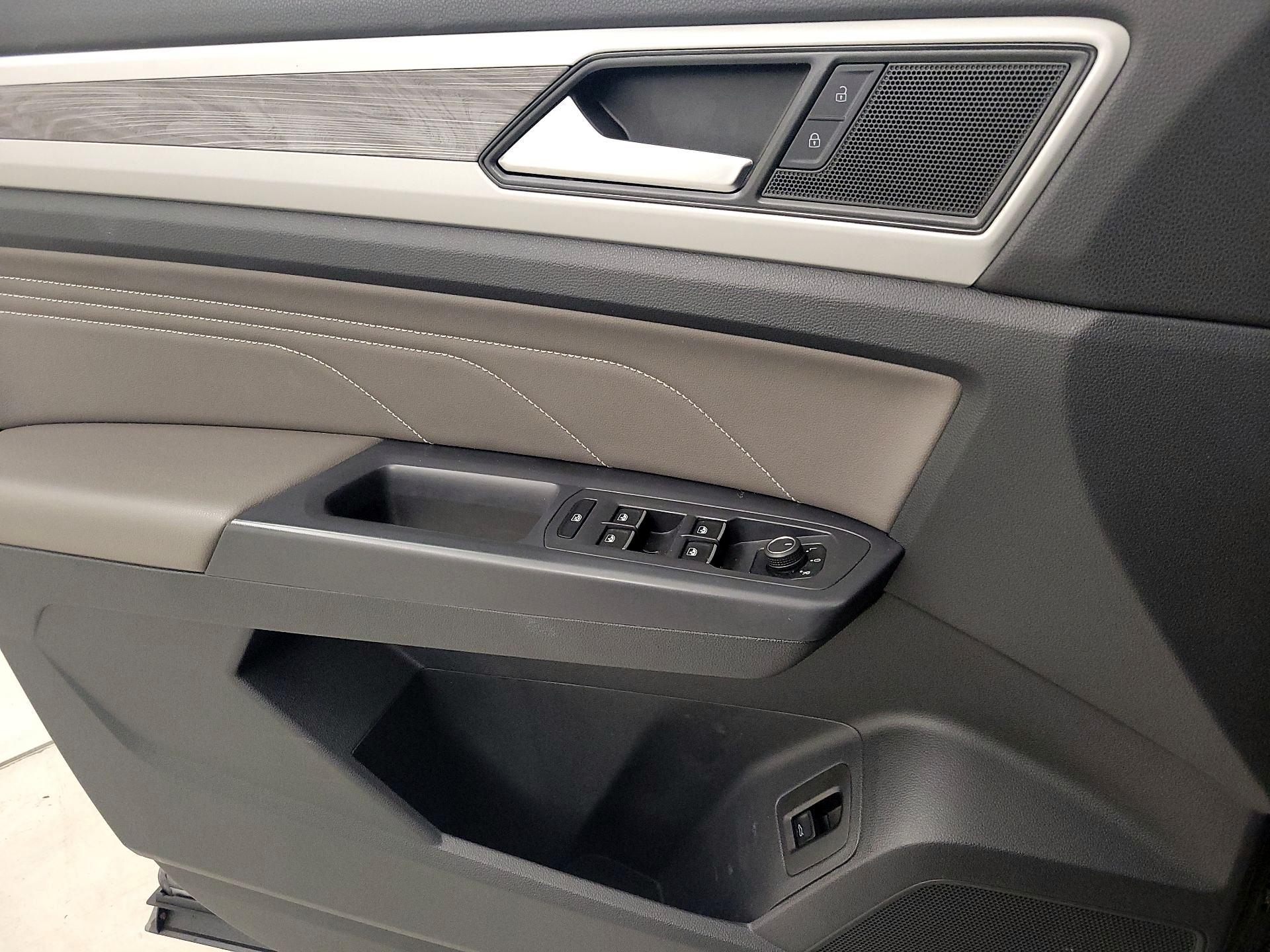 Thumbnail: 2021 Volkswagen Atlas - 12