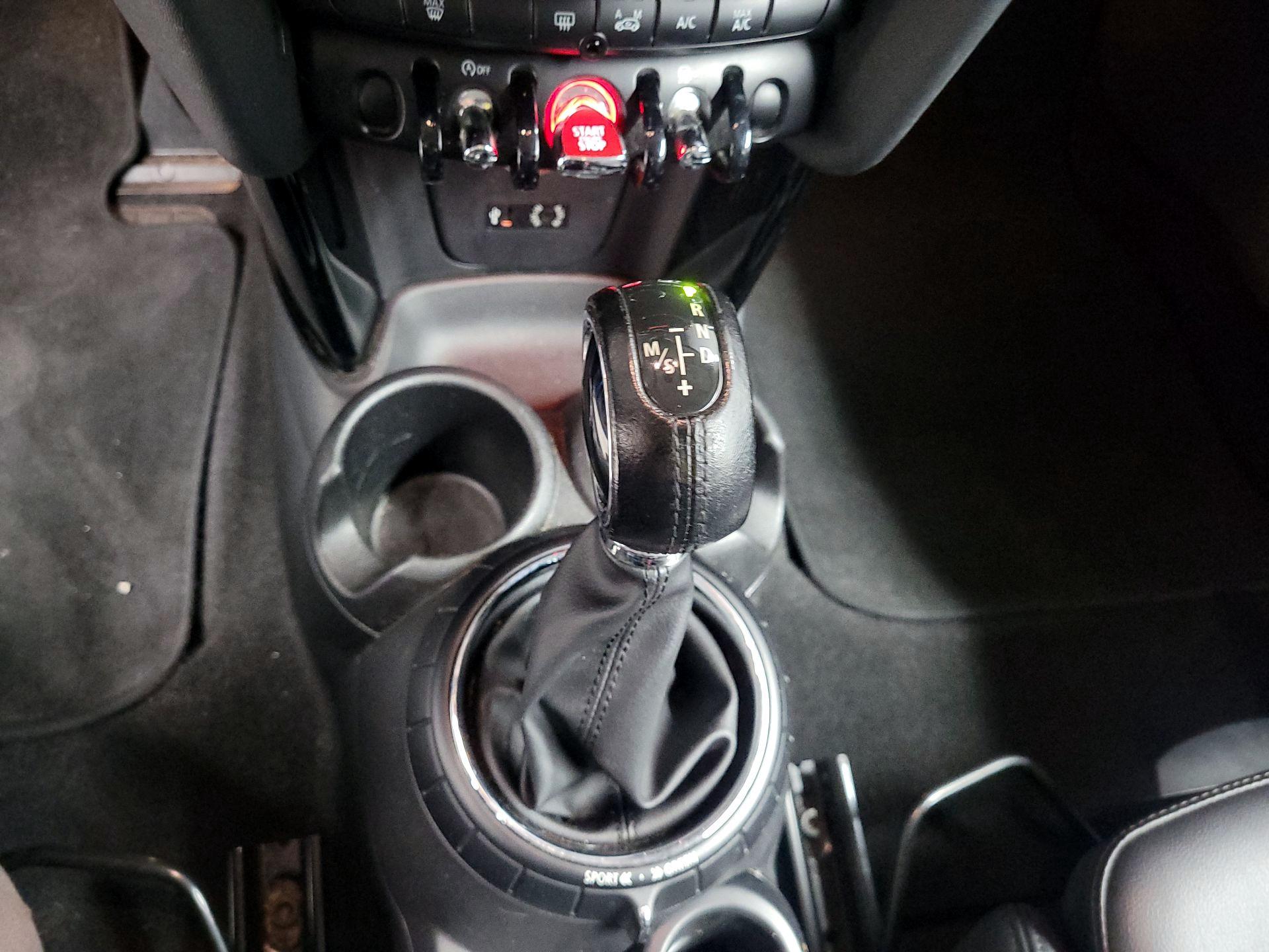 Thumbnail: 2016 MINI Cooper Hardtop - 14