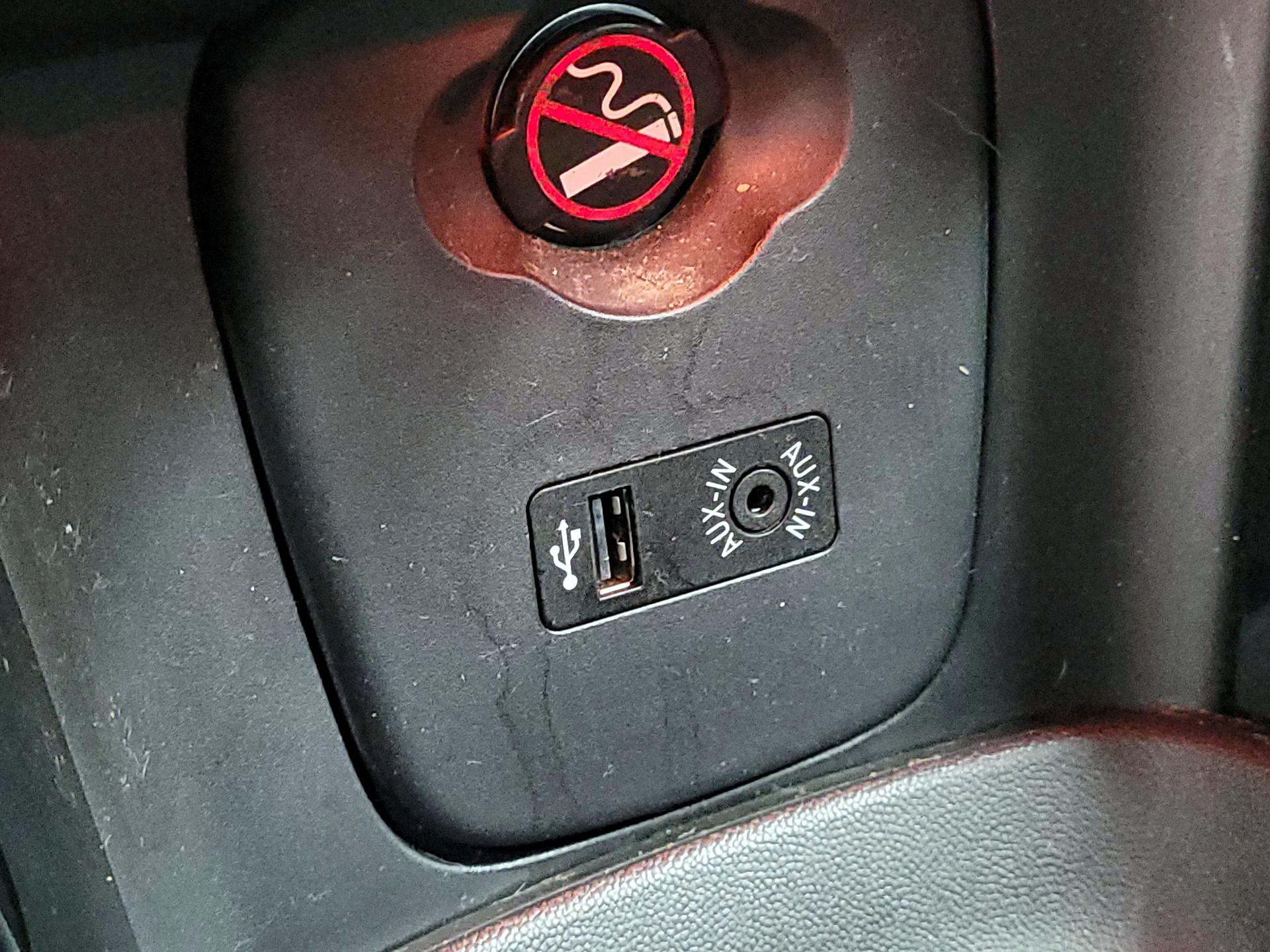 Thumbnail: 2016 MINI Cooper Hardtop - 15