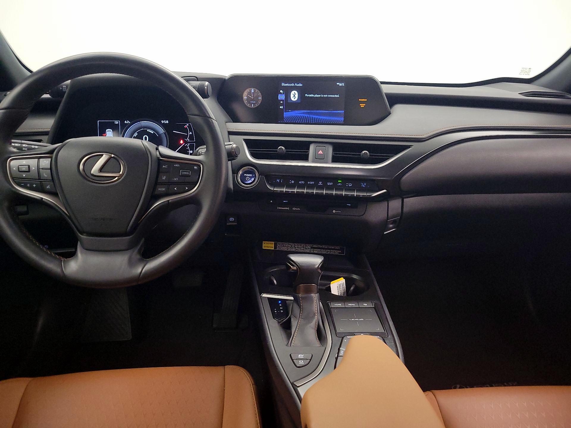 Thumbnail: 2021 Lexus UX - 9