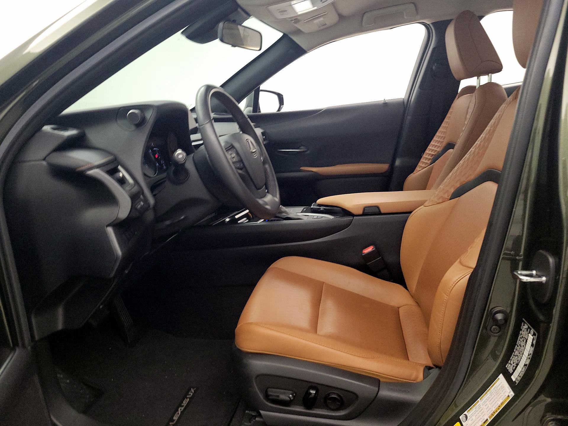 Thumbnail: 2021 Lexus UX - 11