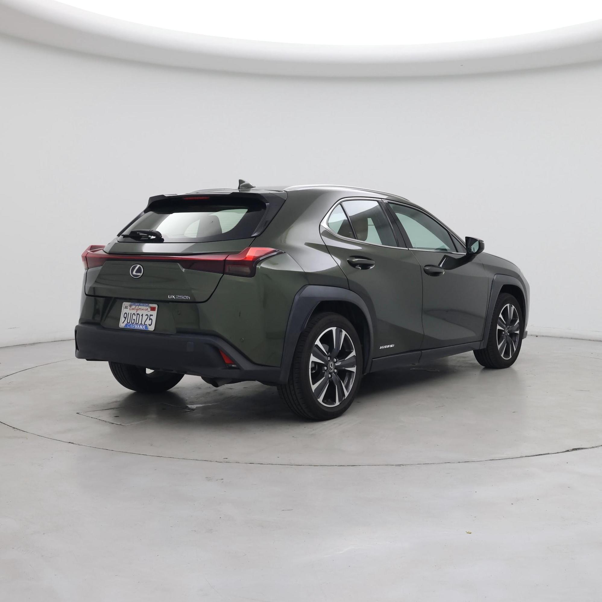 Thumbnail: 2021 Lexus UX - 8