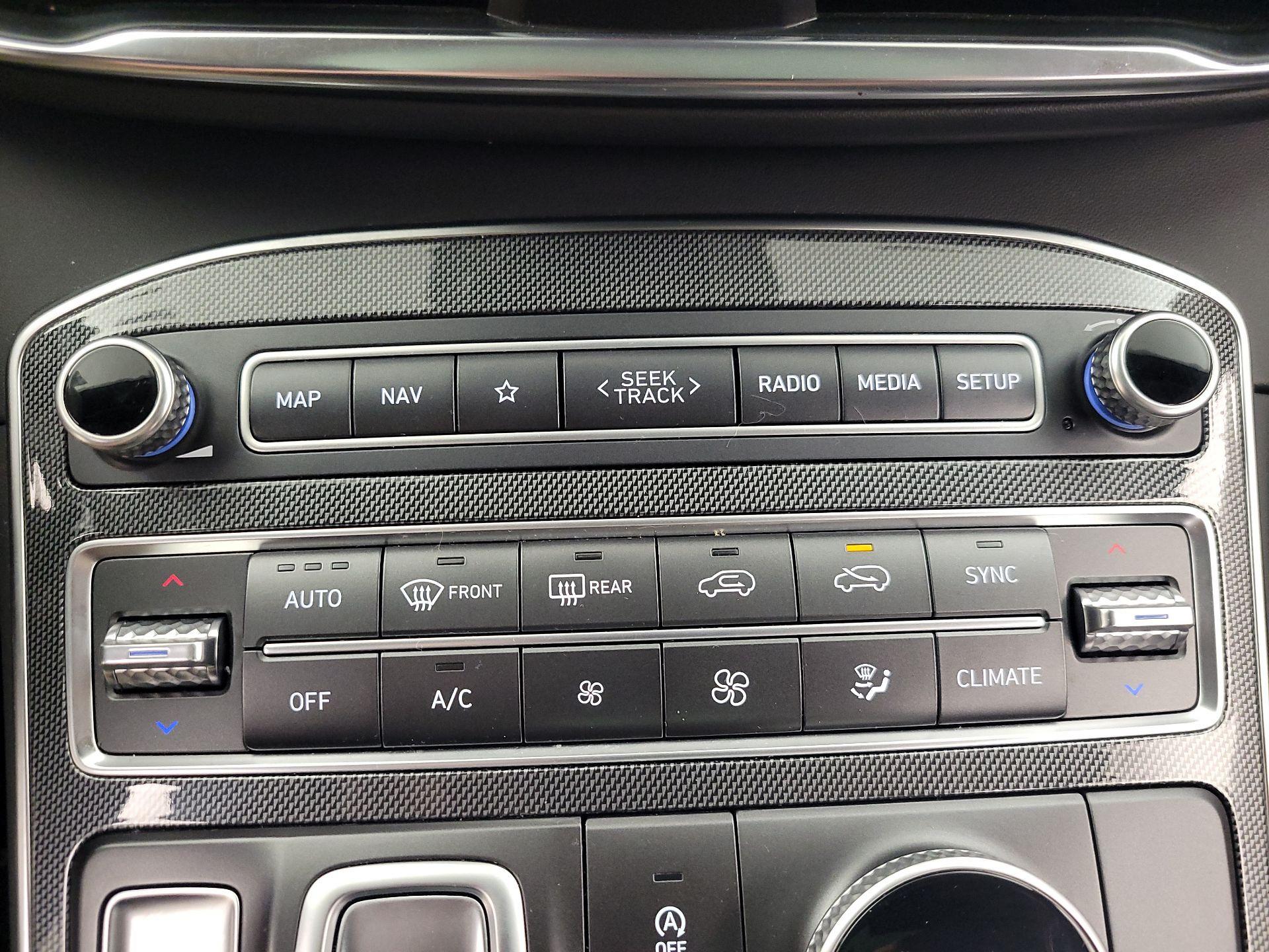 Thumbnail: 2021 Hyundai Santa Fe - 17