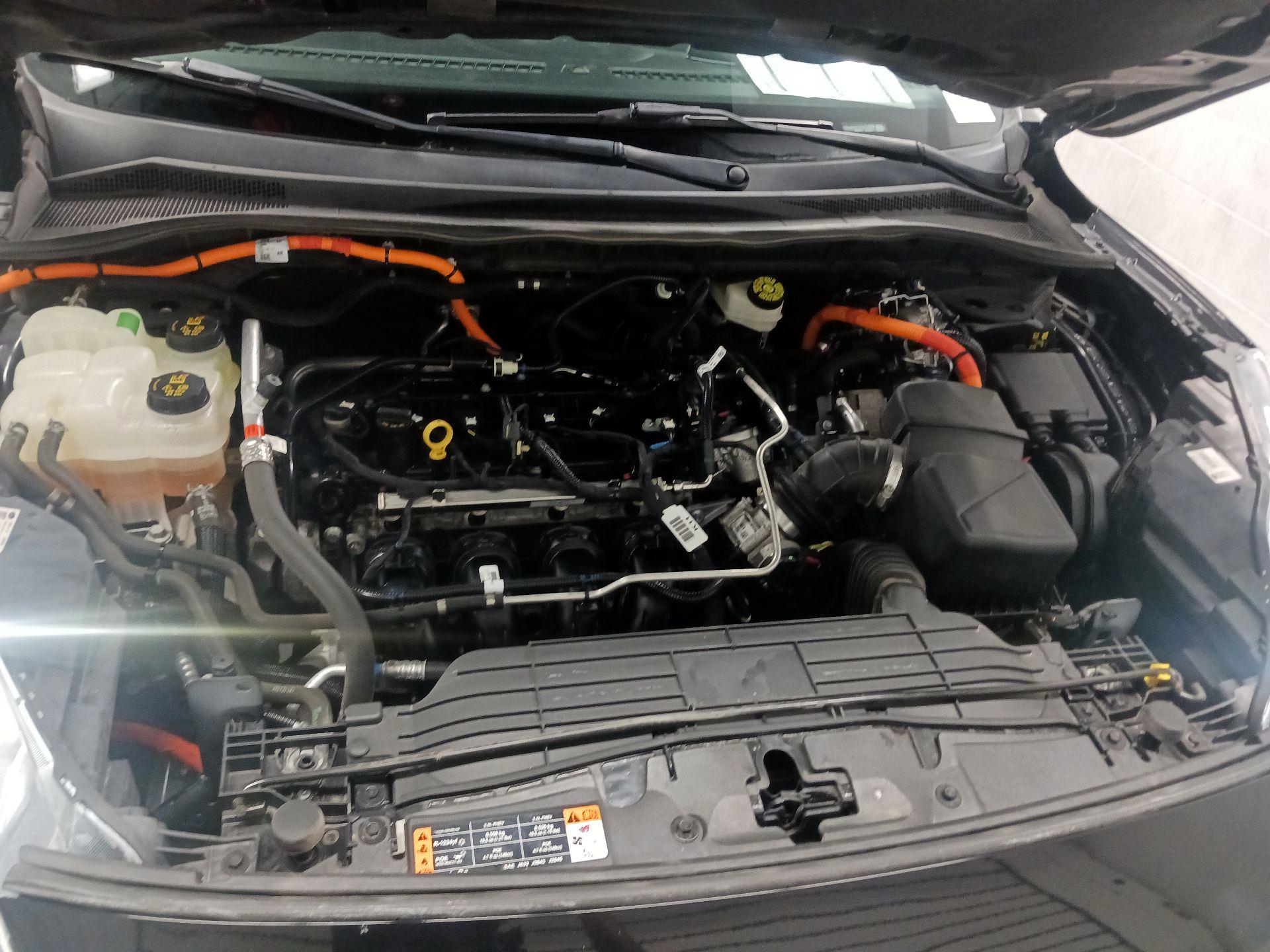 Thumbnail: 2021 Ford Escape - 17