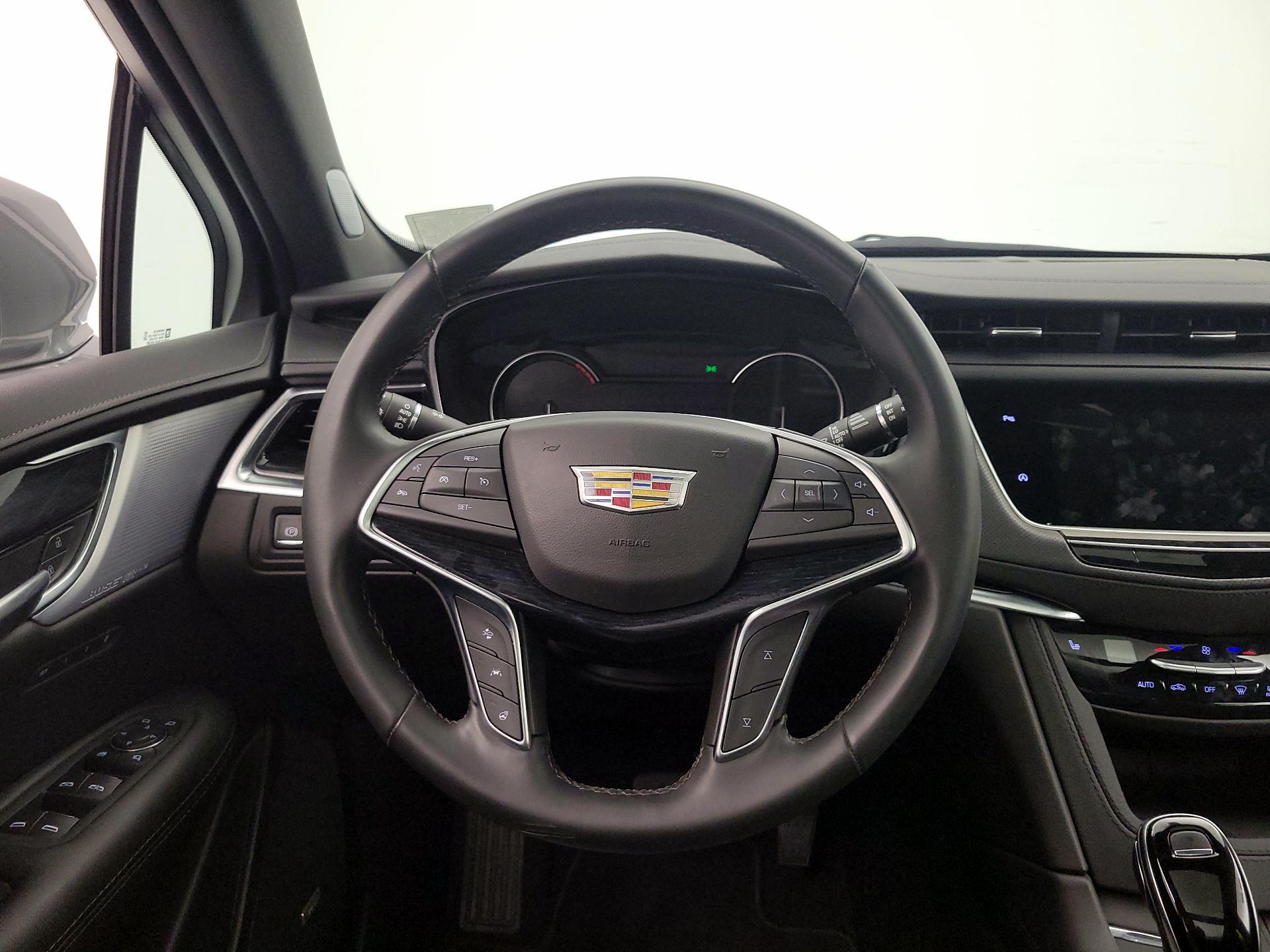 Thumbnail: 2025 Cadillac XT5 - 10