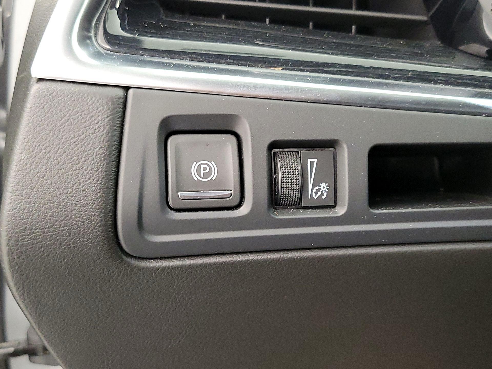 Thumbnail: 2025 Cadillac XT5 - 13