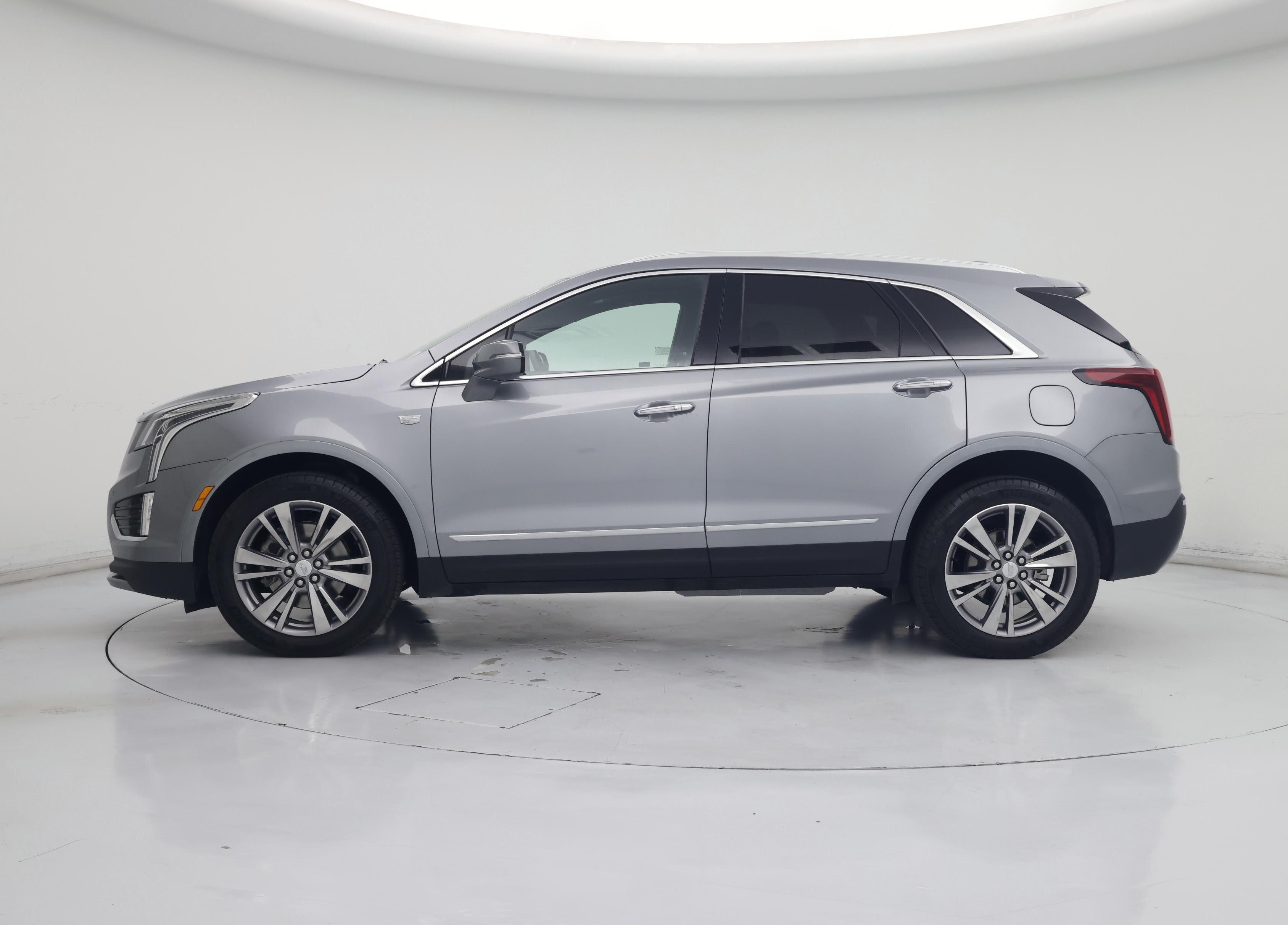 Thumbnail: 2025 Cadillac XT5 - 3