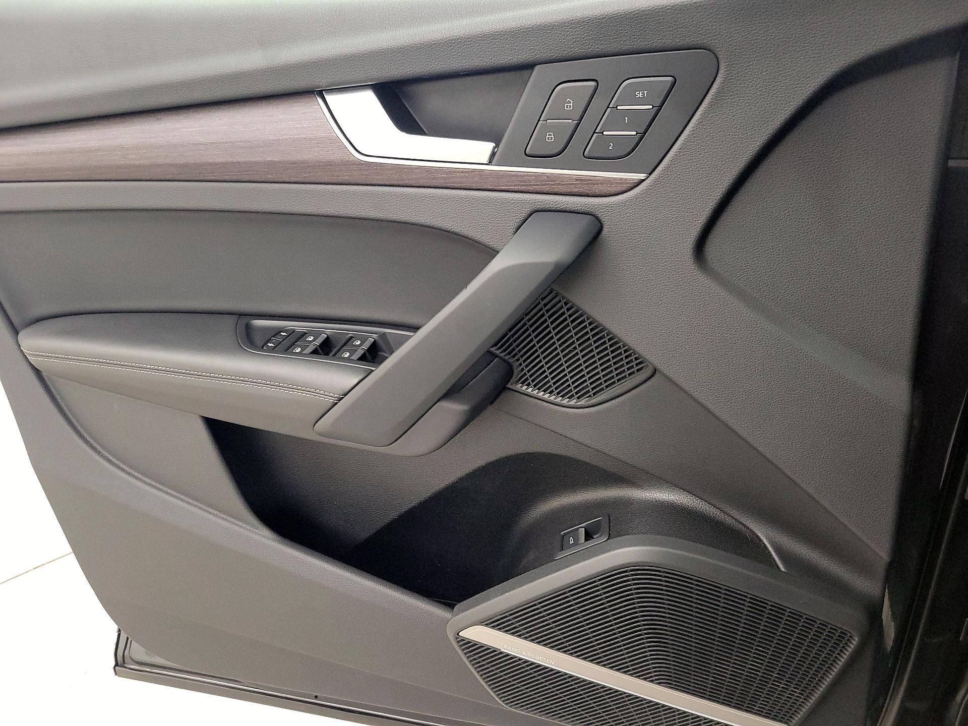 Thumbnail: 2021 Audi Q5 - 12