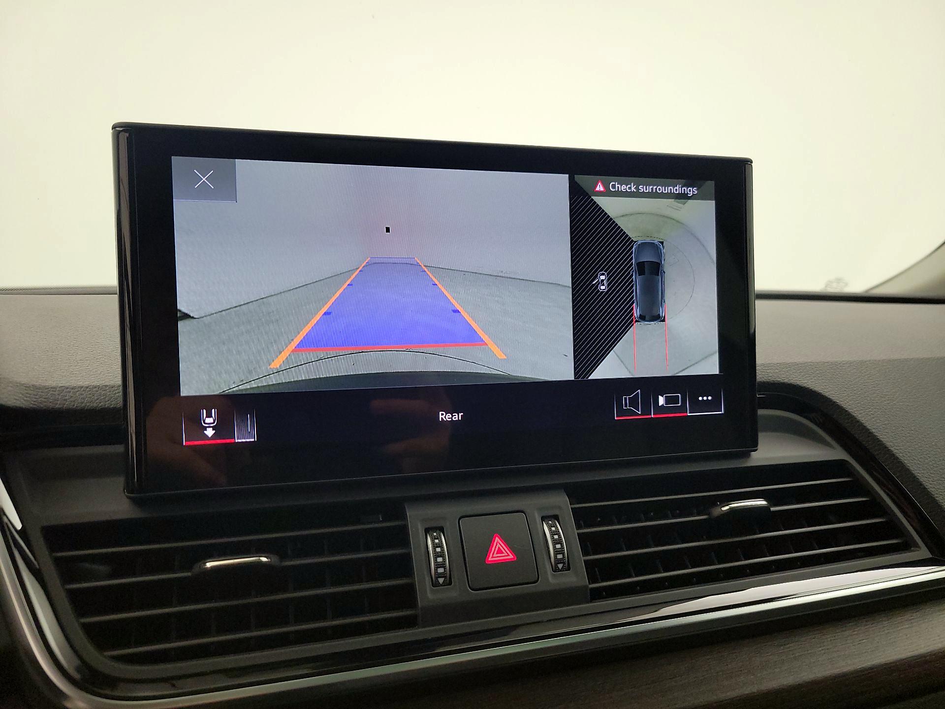 Thumbnail: 2021 Audi Q5 - 14