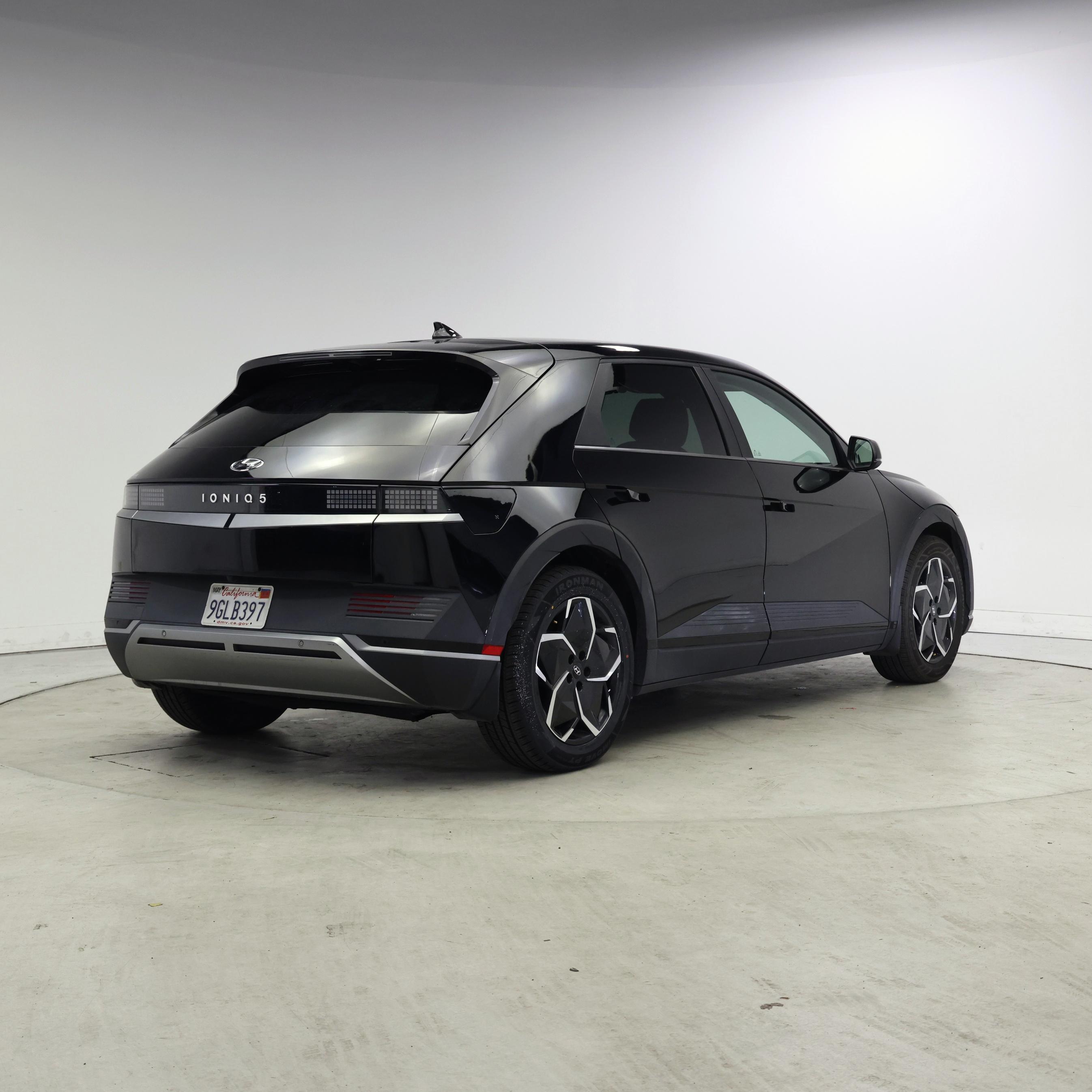 Thumbnail: 2023 Hyundai Ioniq 5 - 8