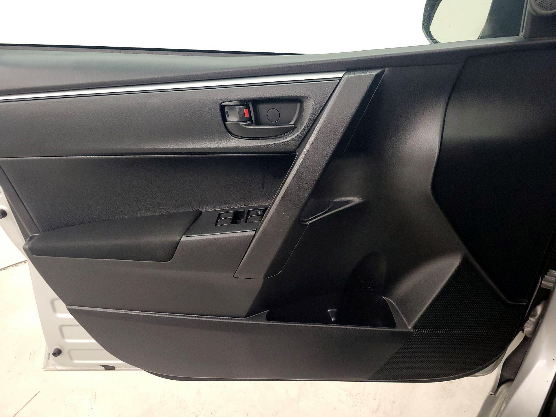 Thumbnail: 2016 Toyota Corolla - 12