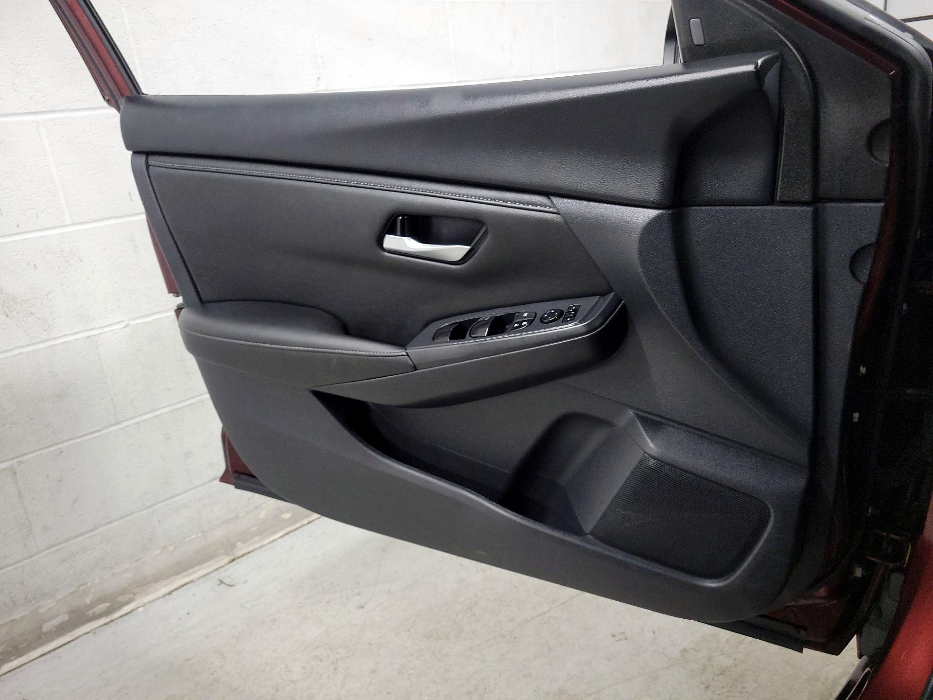 Thumbnail: 2025 Nissan Sentra - 10