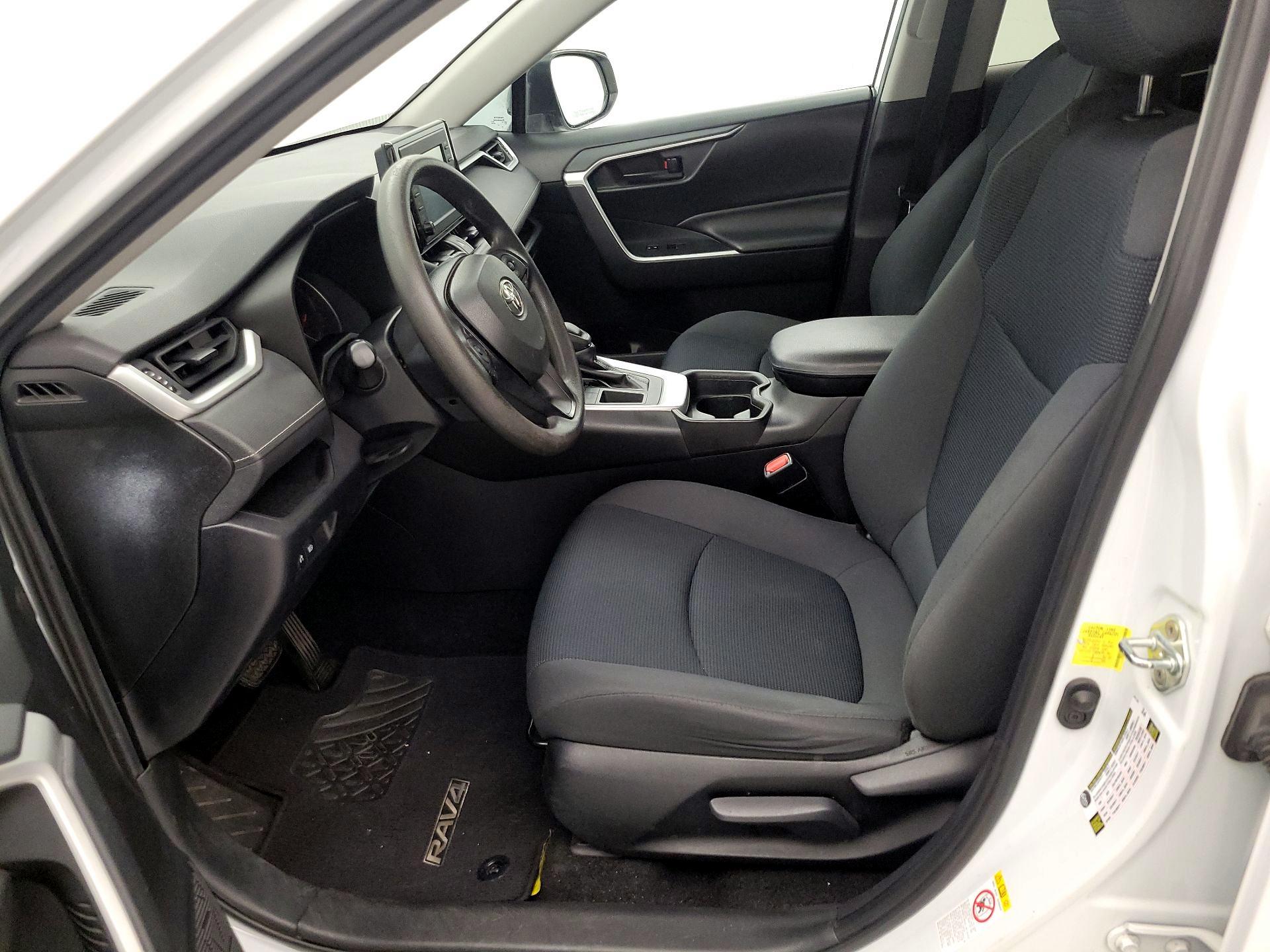 Thumbnail: 2019 Toyota RAV4 - 11