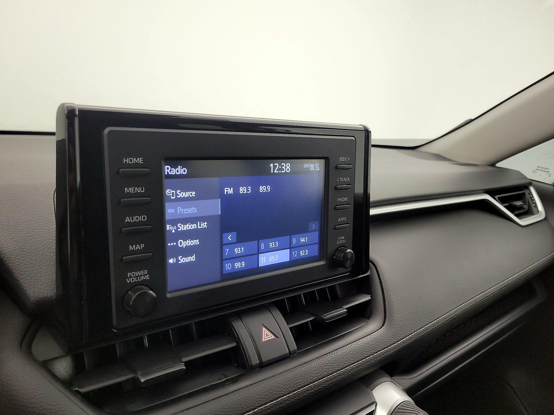 Thumbnail: 2019 Toyota RAV4 - 15