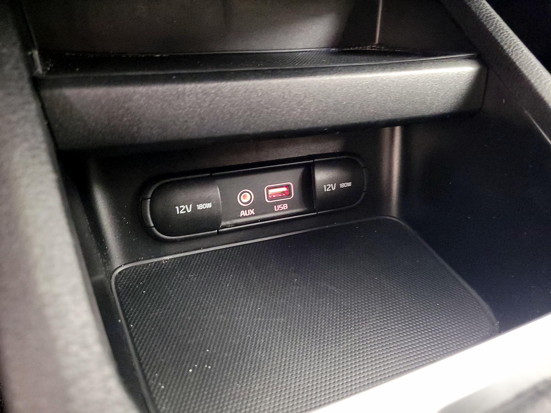 Thumbnail: 2019 Kia Forte - 16