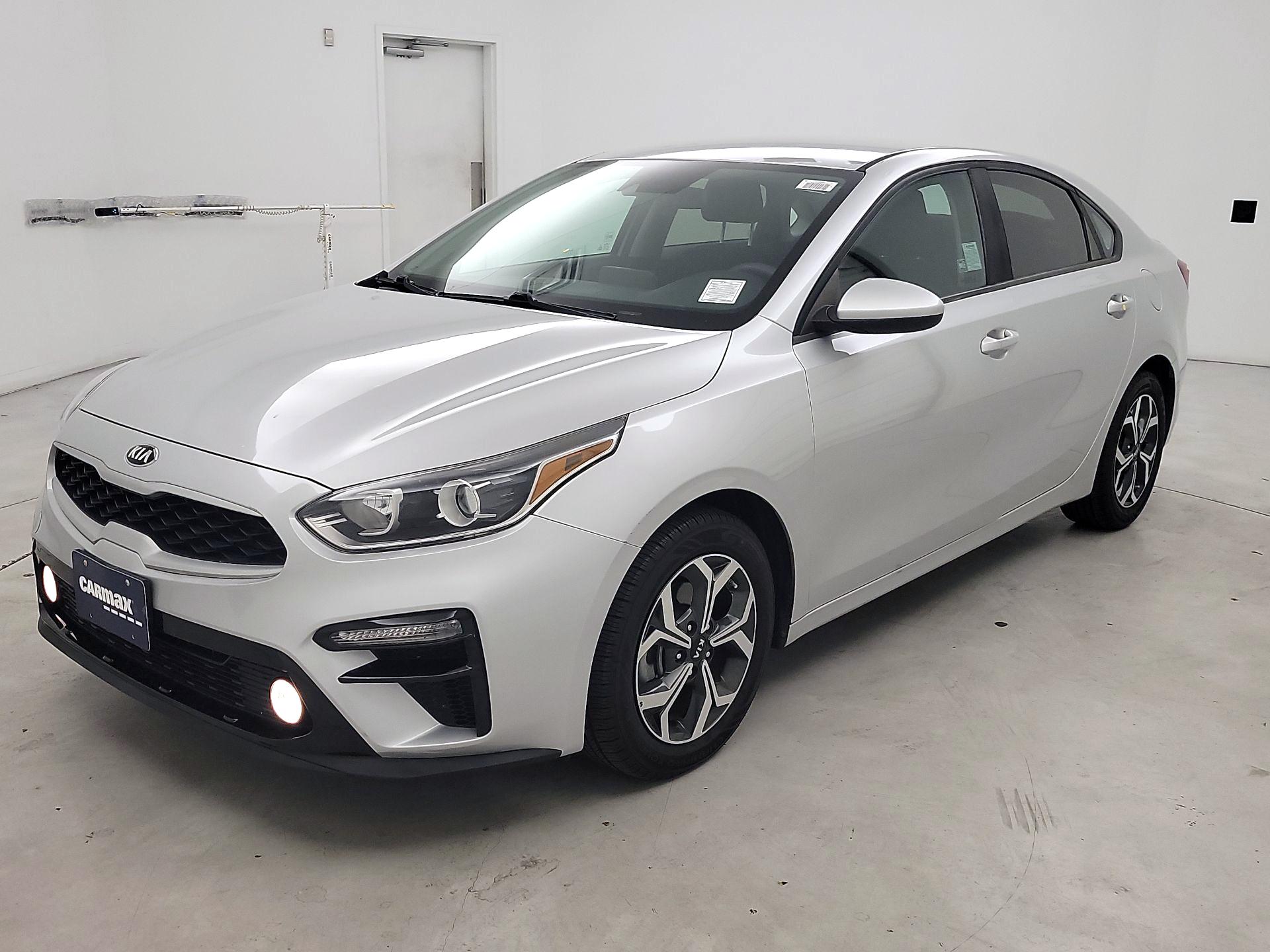Thumbnail: 2019 Kia Forte - 3