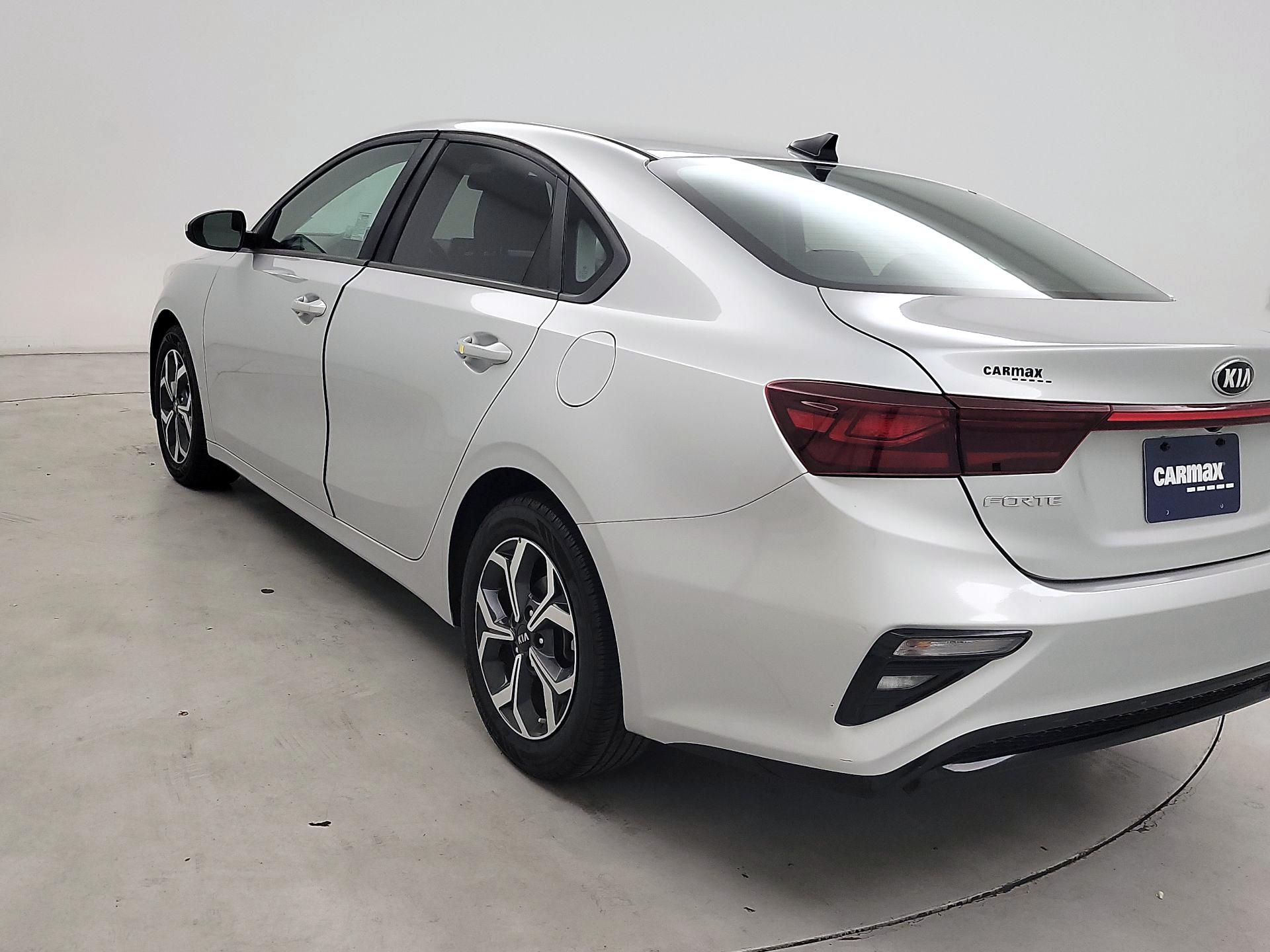 Thumbnail: 2019 Kia Forte - 7