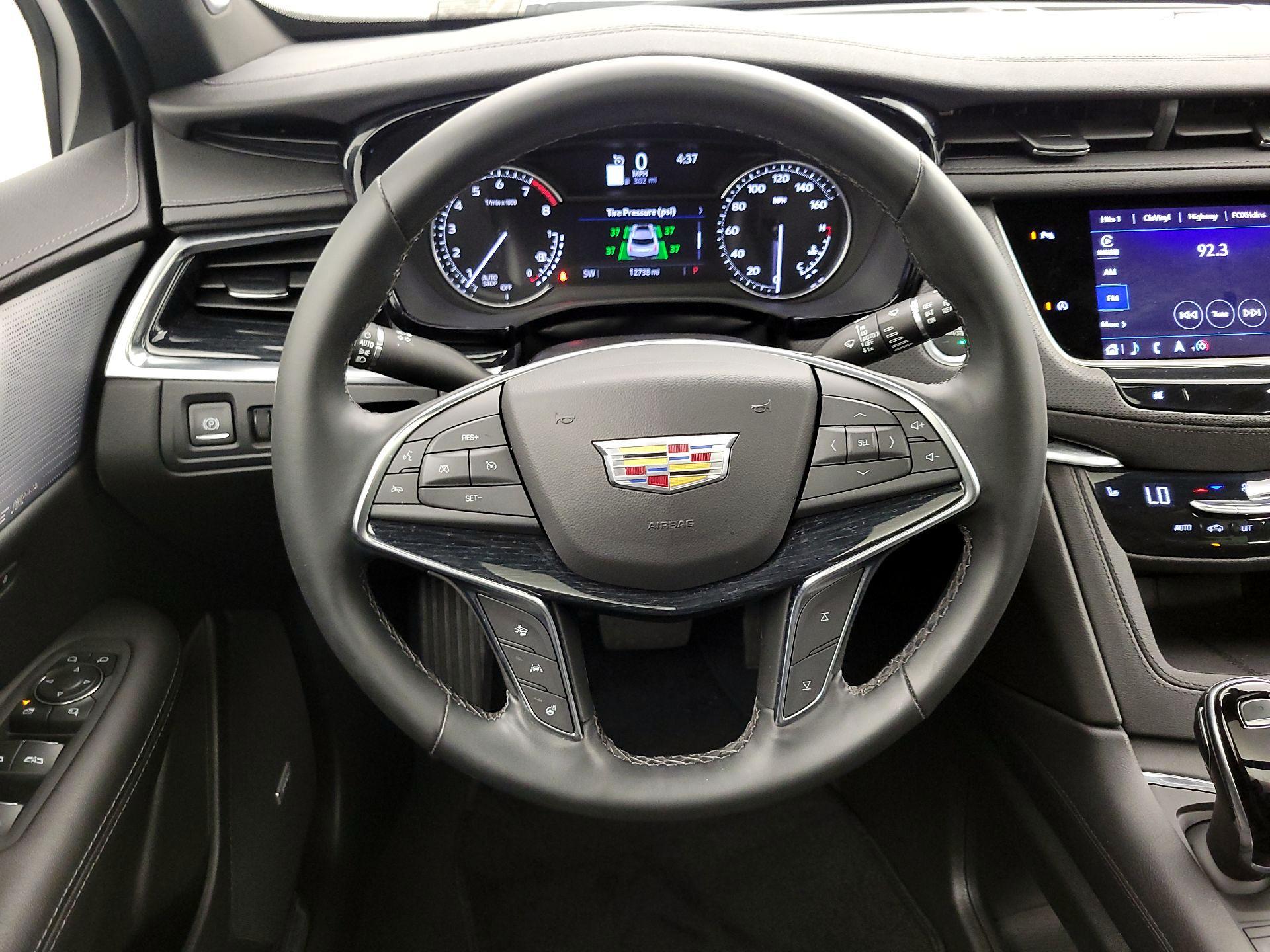 Thumbnail: 2025 Cadillac XT5 - 10