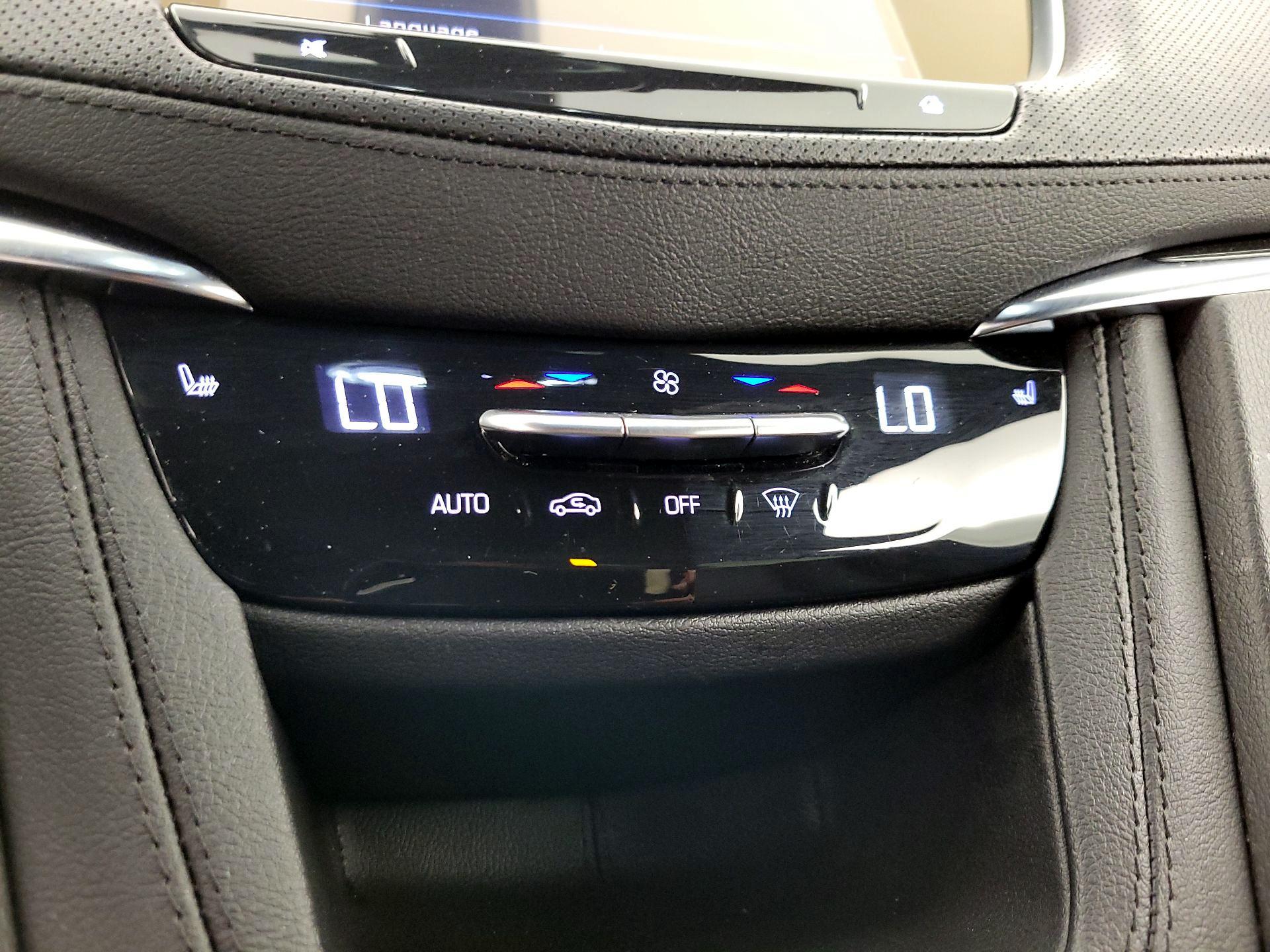 Thumbnail: 2025 Cadillac XT5 - 16