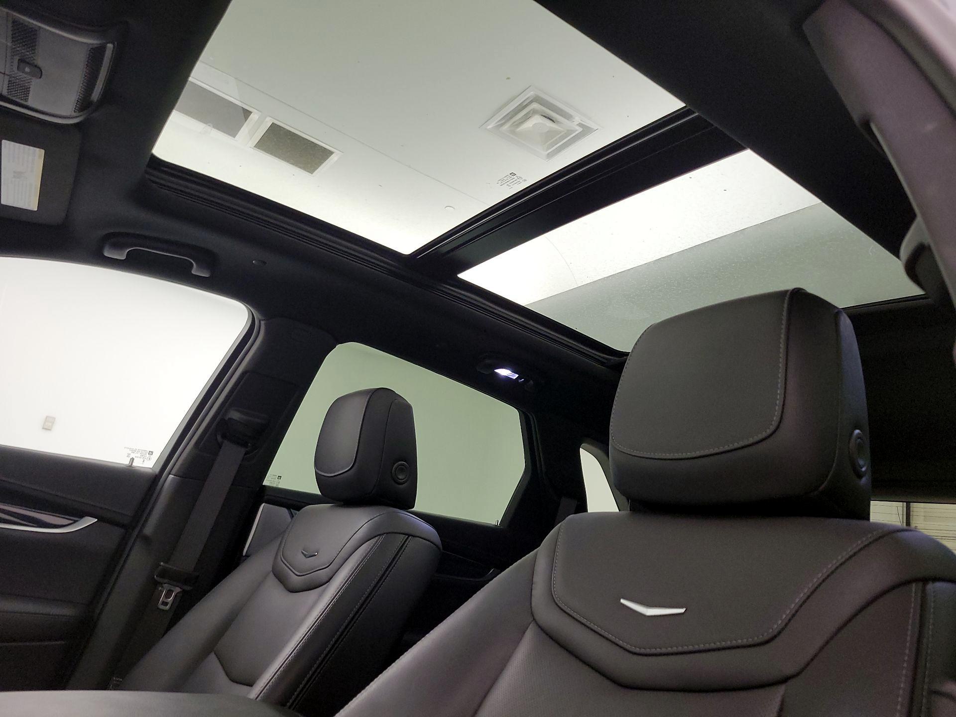 Thumbnail: 2025 Cadillac XT5 - 19