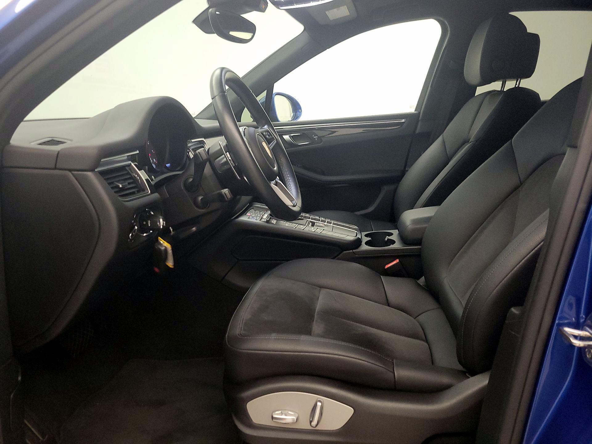 Thumbnail: 2017 Porsche Macan - 11